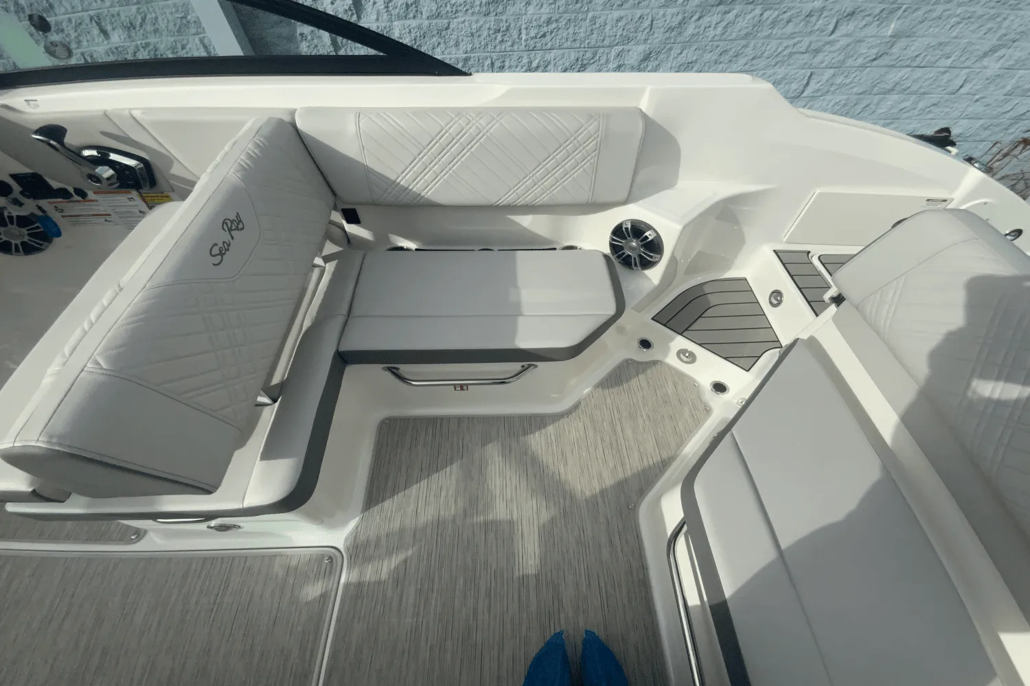 2025 Sea Ray SDX 250 Outboard Image Thumbnail #17