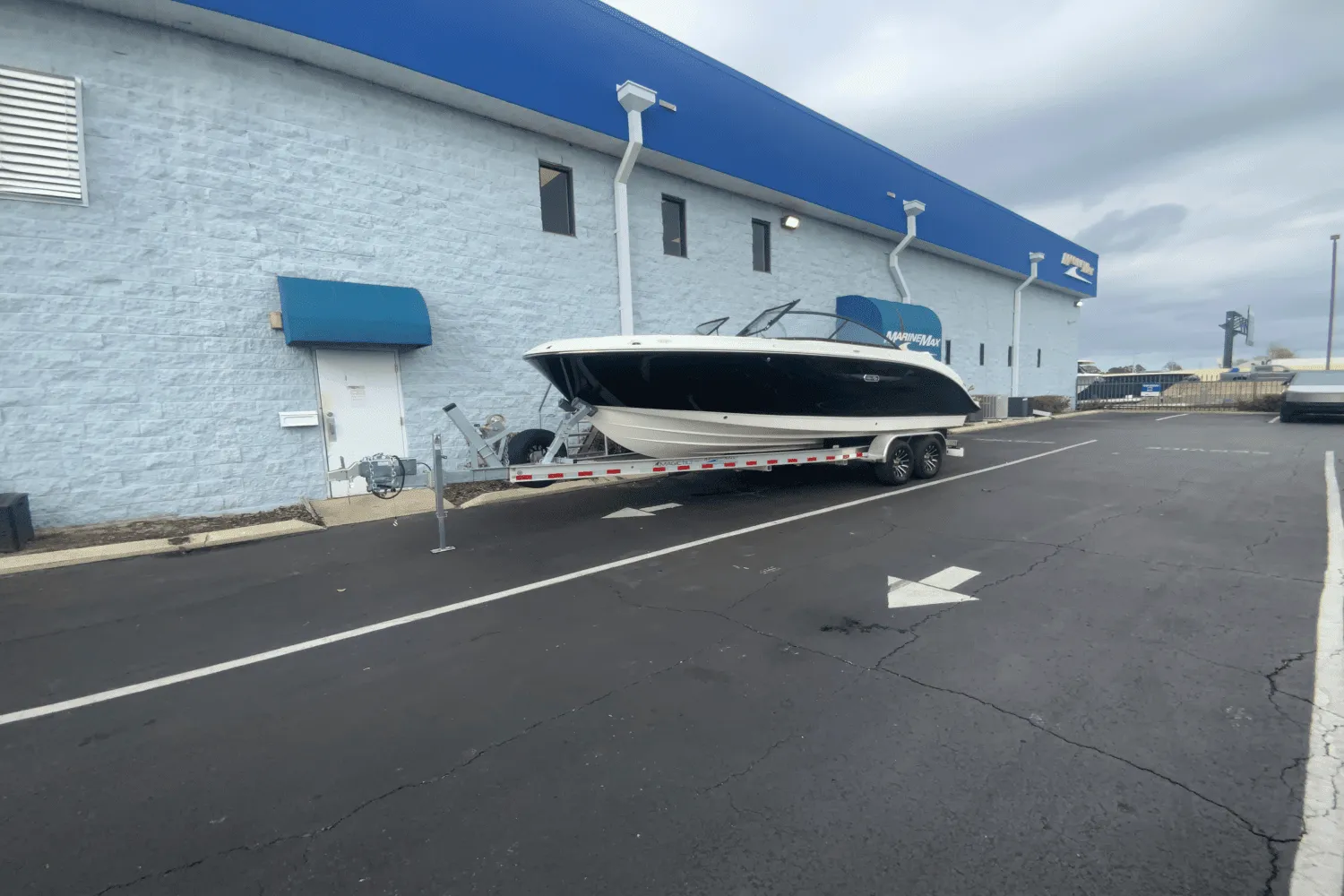 2025 Sea Ray SDX 250 Outboard Image Thumbnail #2