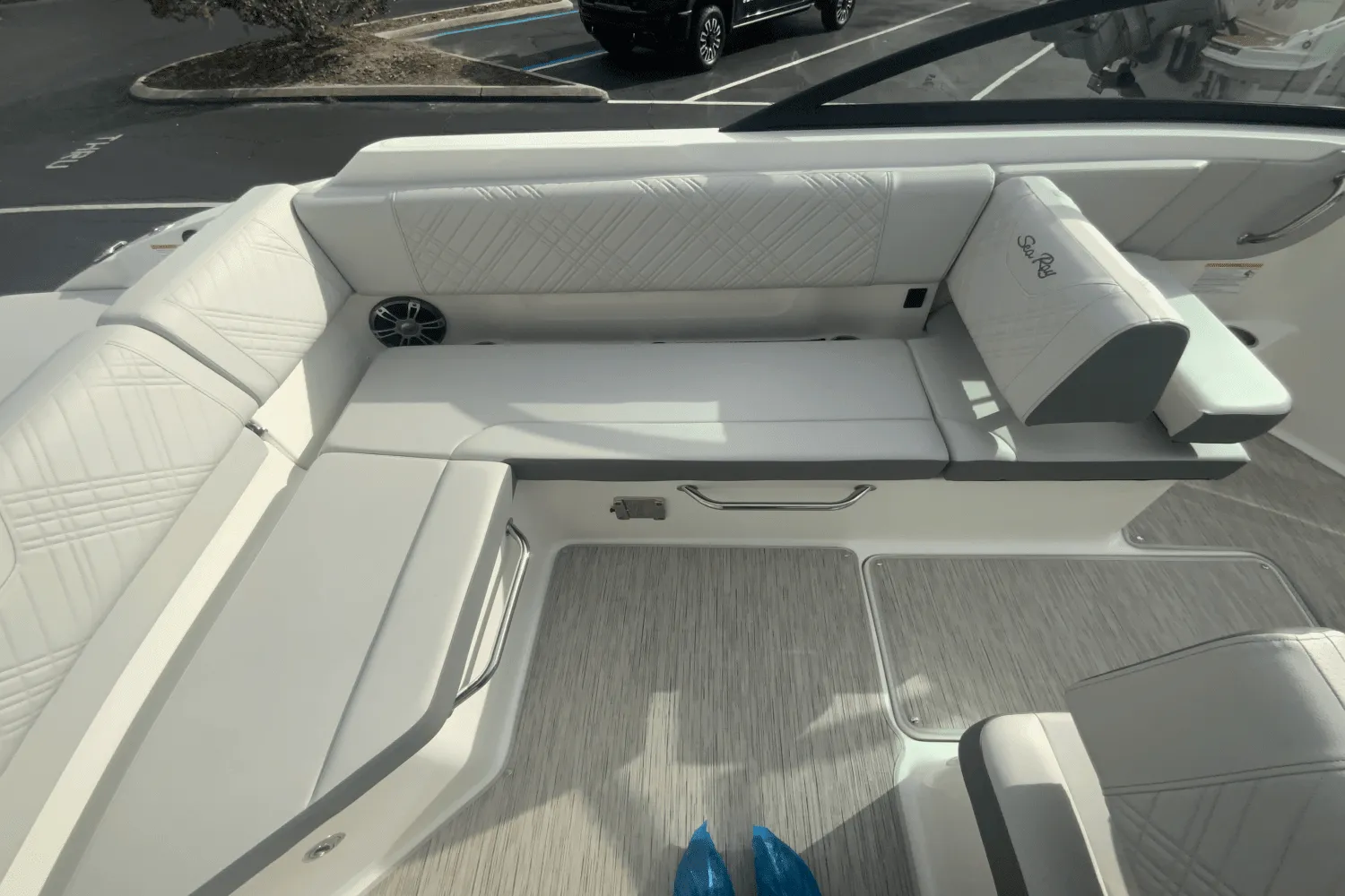 2025 Sea Ray SDX 250 Outboard Image Thumbnail #16