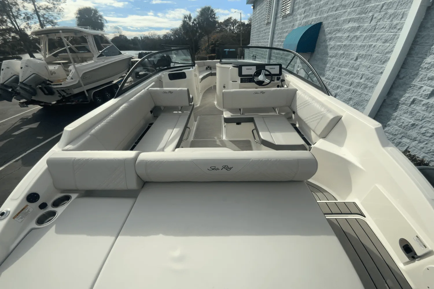 2025 Sea Ray SDX 250 Outboard Image Thumbnail #21