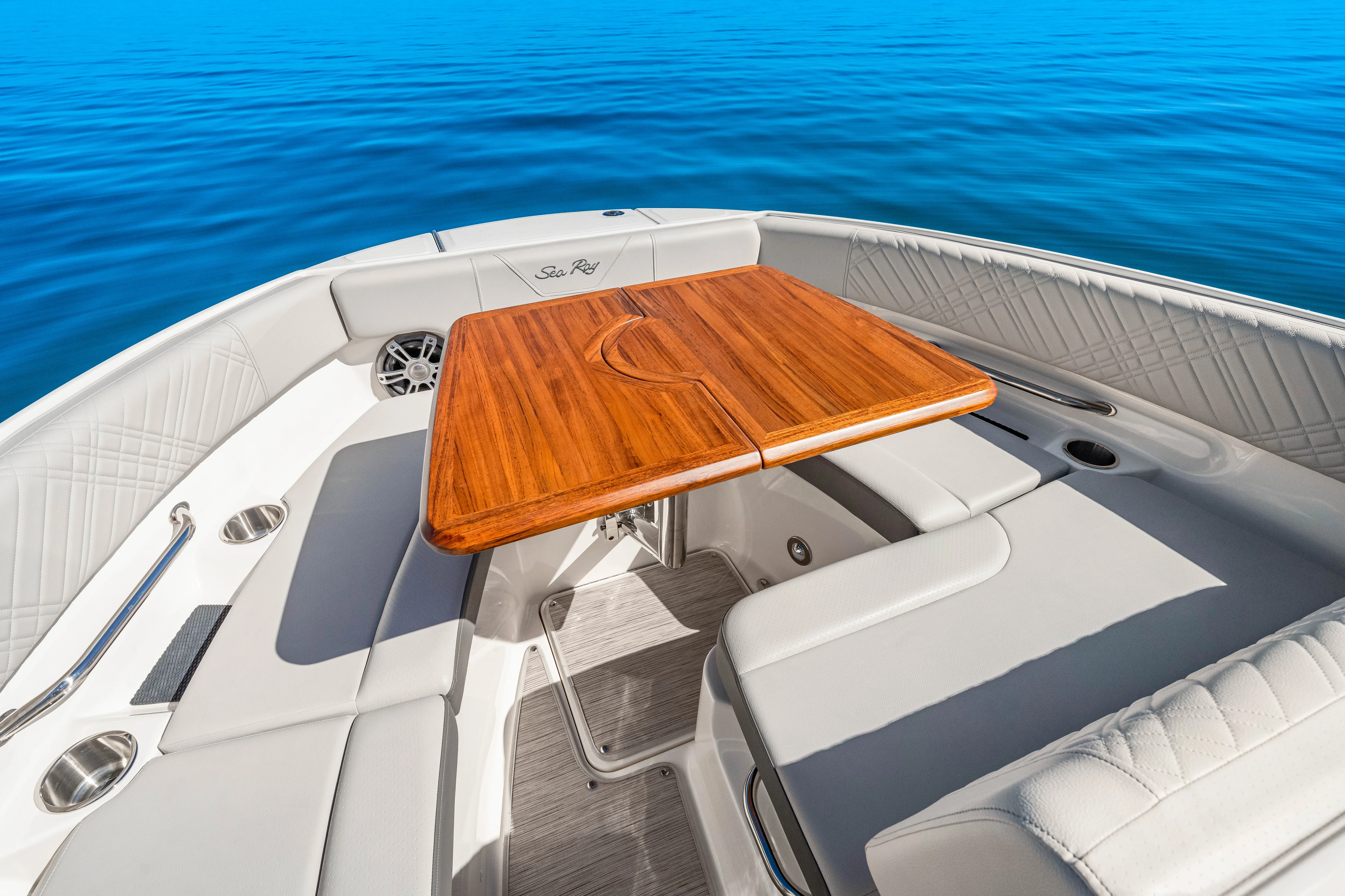 2025 Sea Ray SDX 250 Outboard Image Thumbnail #32