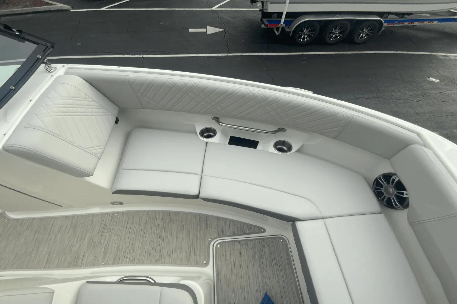 2025 Sea Ray SDX 250 Outboard Image Thumbnail #5