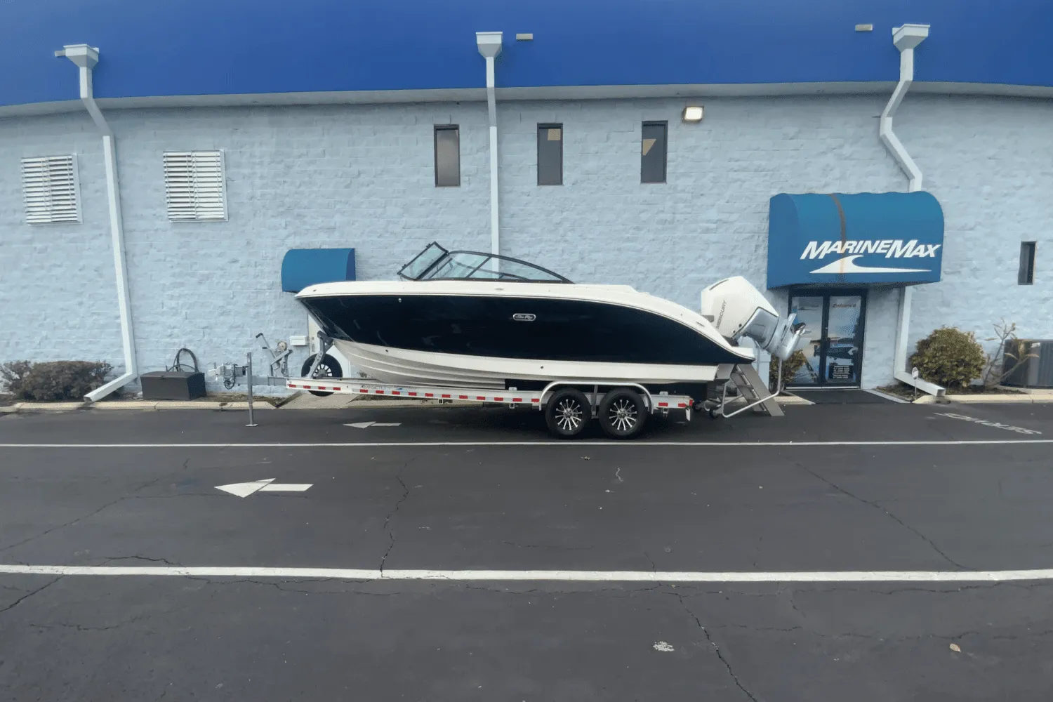 2025 Sea Ray SDX 250 Outboard Image Thumbnail #0