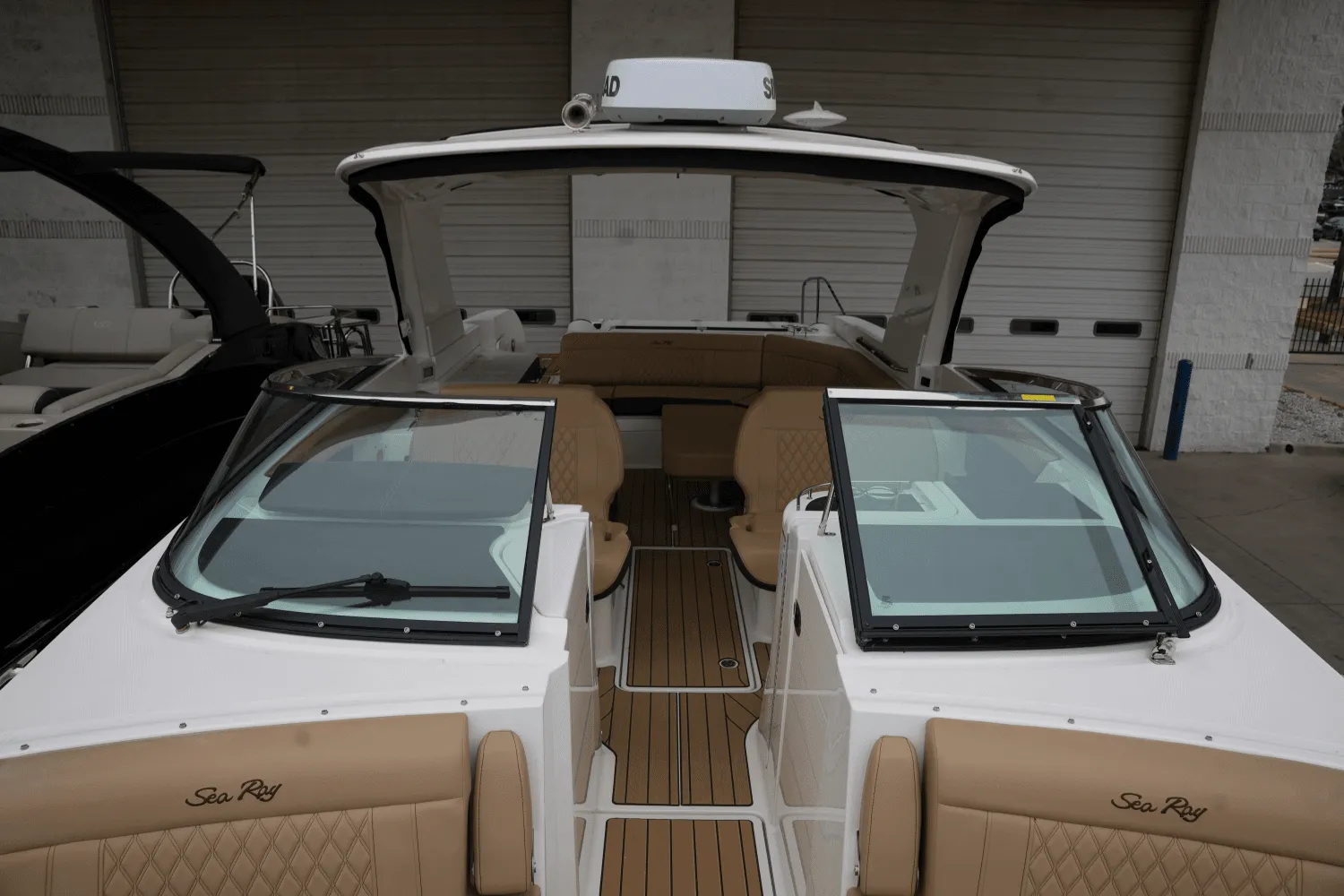 2025 Sea Ray SLX 350 Image Thumbnail #18