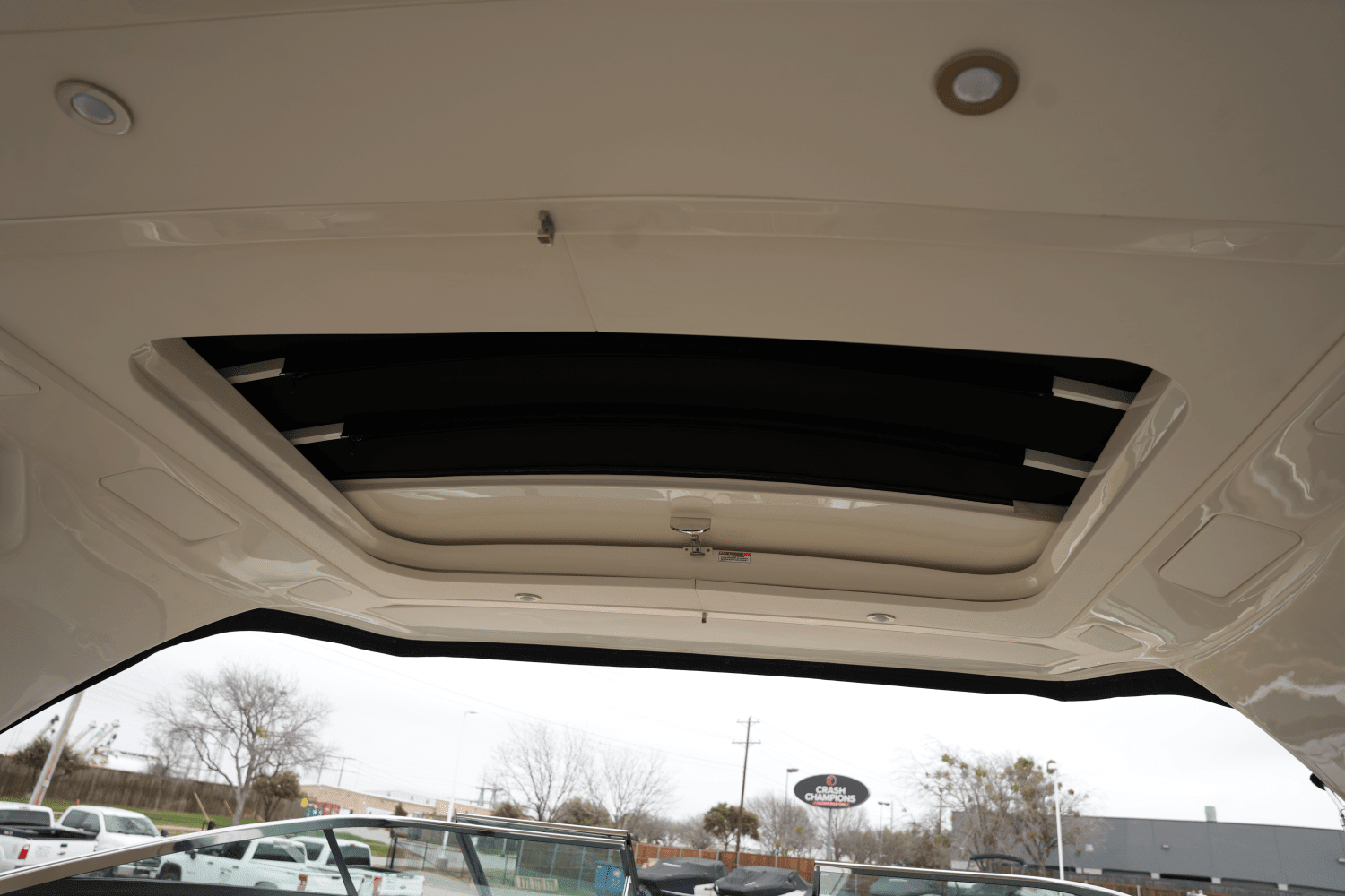 2025 Sea Ray SLX 350 Image Thumbnail #50