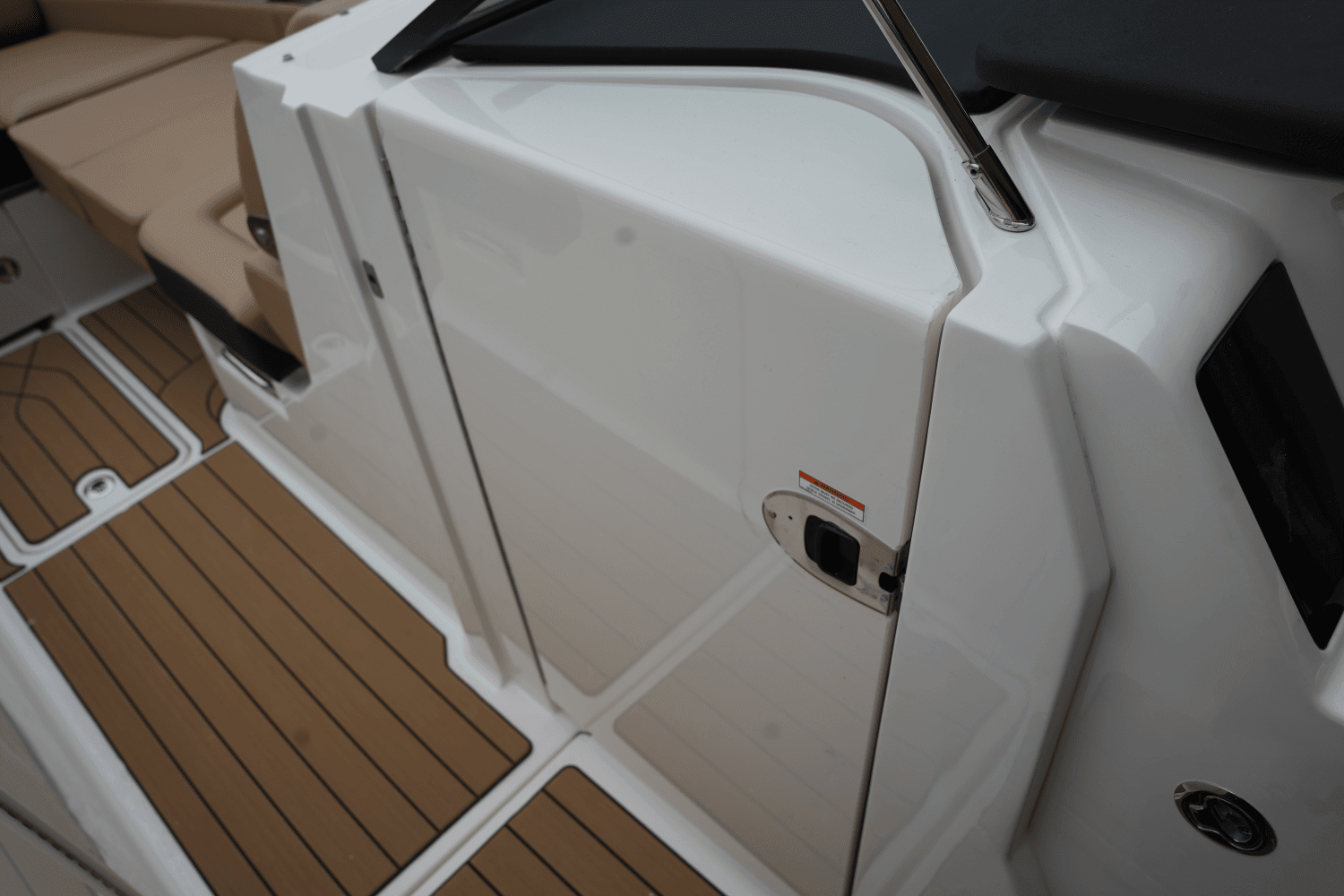 2025 Sea Ray SLX 350 Image Thumbnail #22