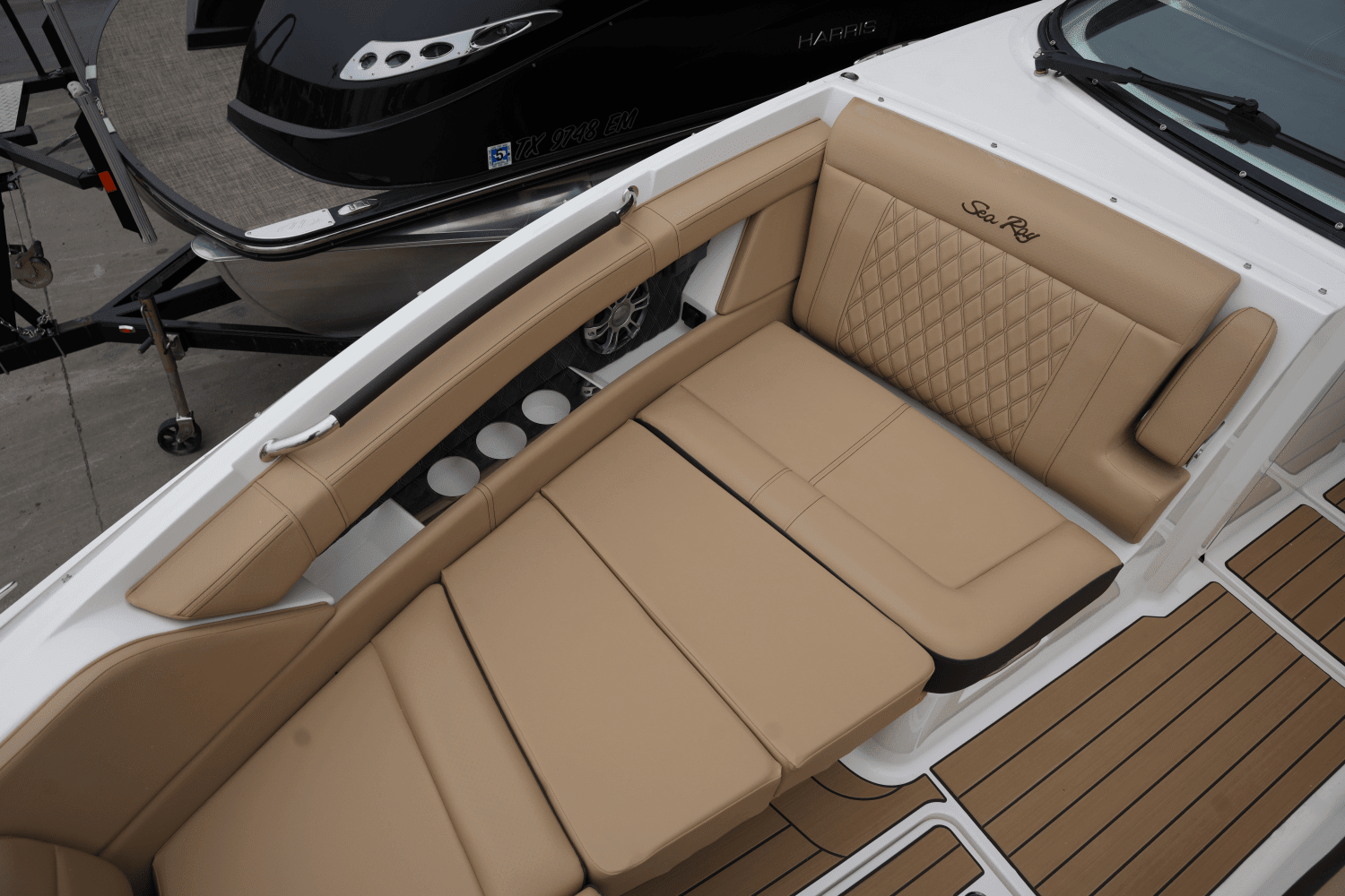 2025 Sea Ray SLX 350 Image Thumbnail #16