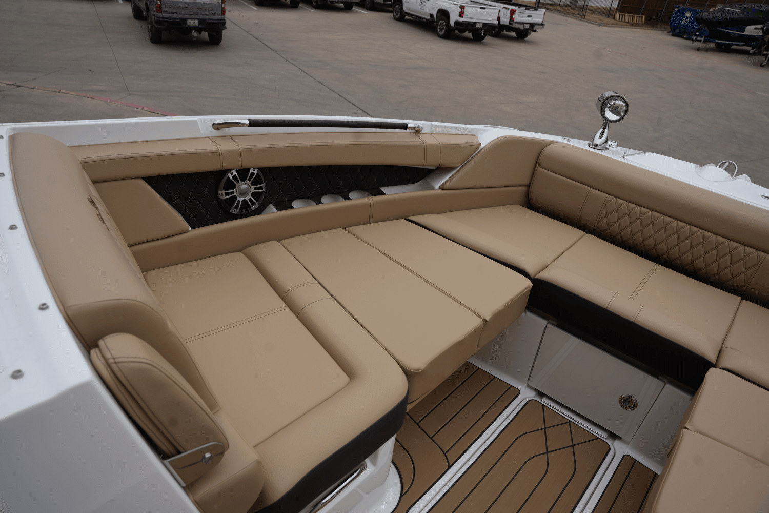 2025 Sea Ray SLX 350 Image Thumbnail #14