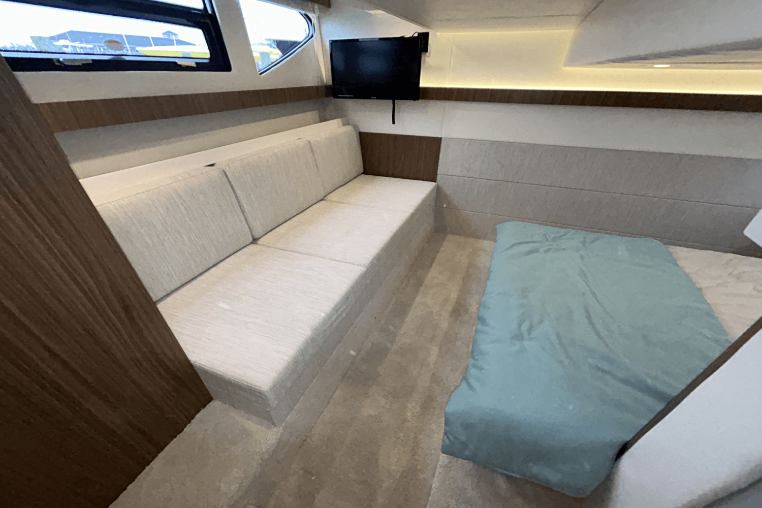 2025 Cruisers Yachts 42 Cantius Image Thumbnail #35
