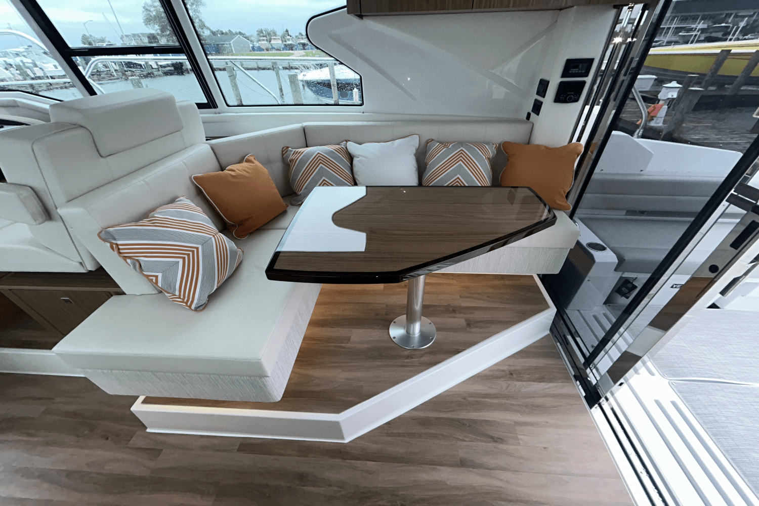 2025 Cruisers Yachts 42 Cantius Image Thumbnail #16