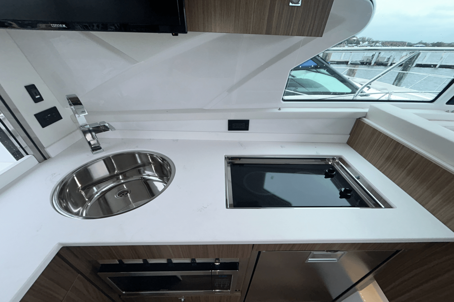 2025 Cruisers Yachts 42 Cantius Image Thumbnail #19