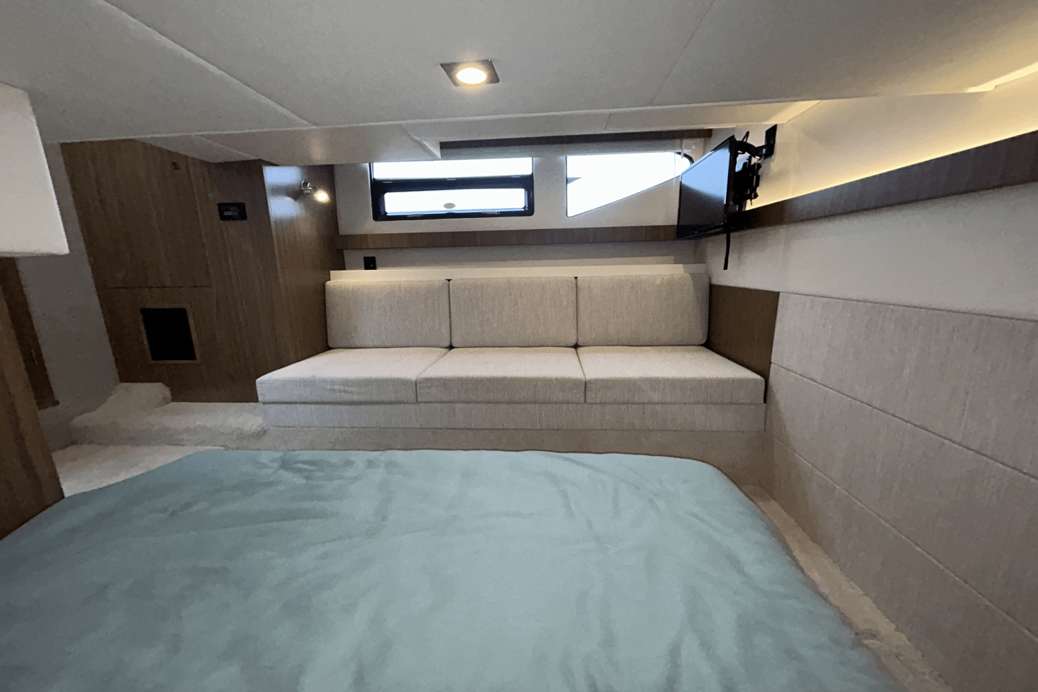 2025 Cruisers Yachts 42 Cantius Image Thumbnail #34