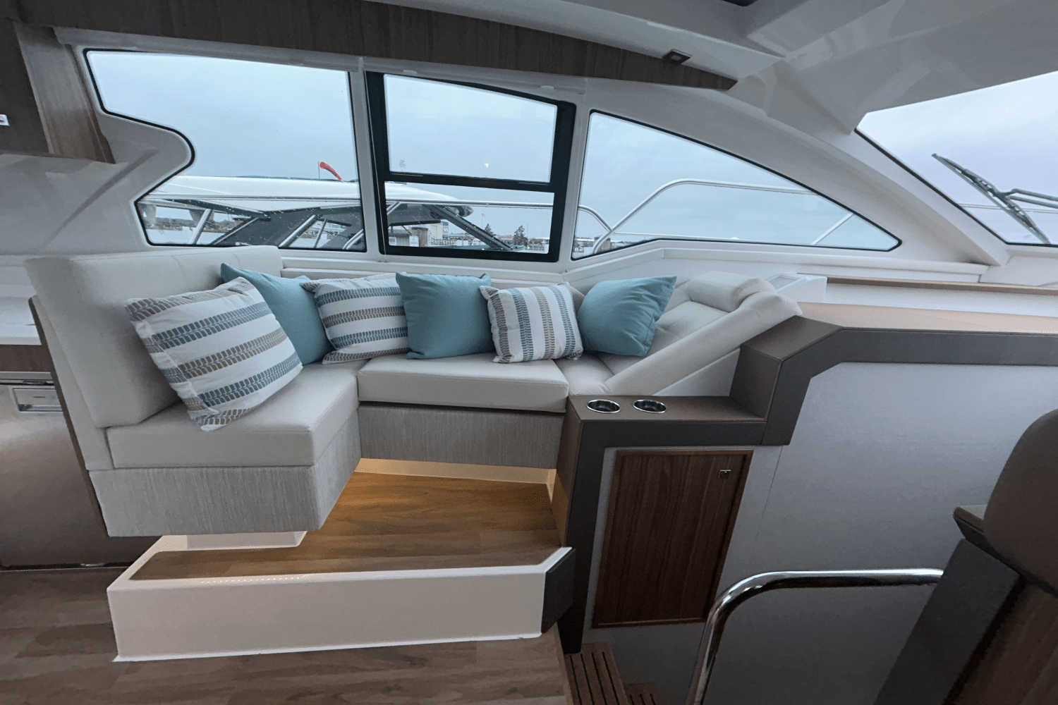2025 Cruisers Yachts 42 Cantius Image Thumbnail #28
