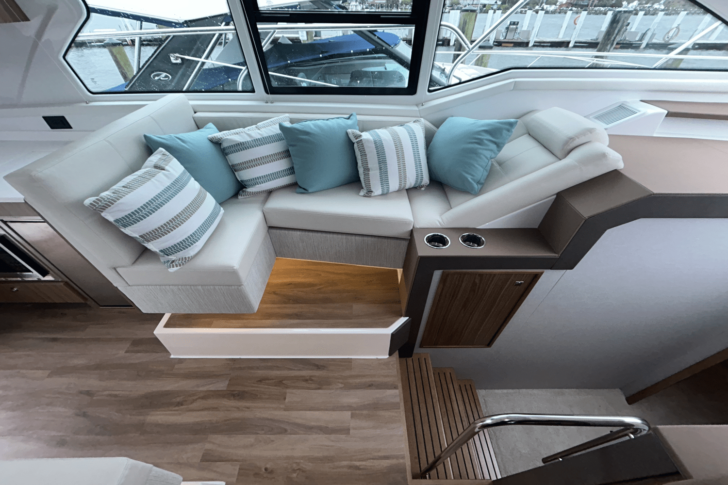 2025 Cruisers Yachts 42 Cantius Image Thumbnail #29
