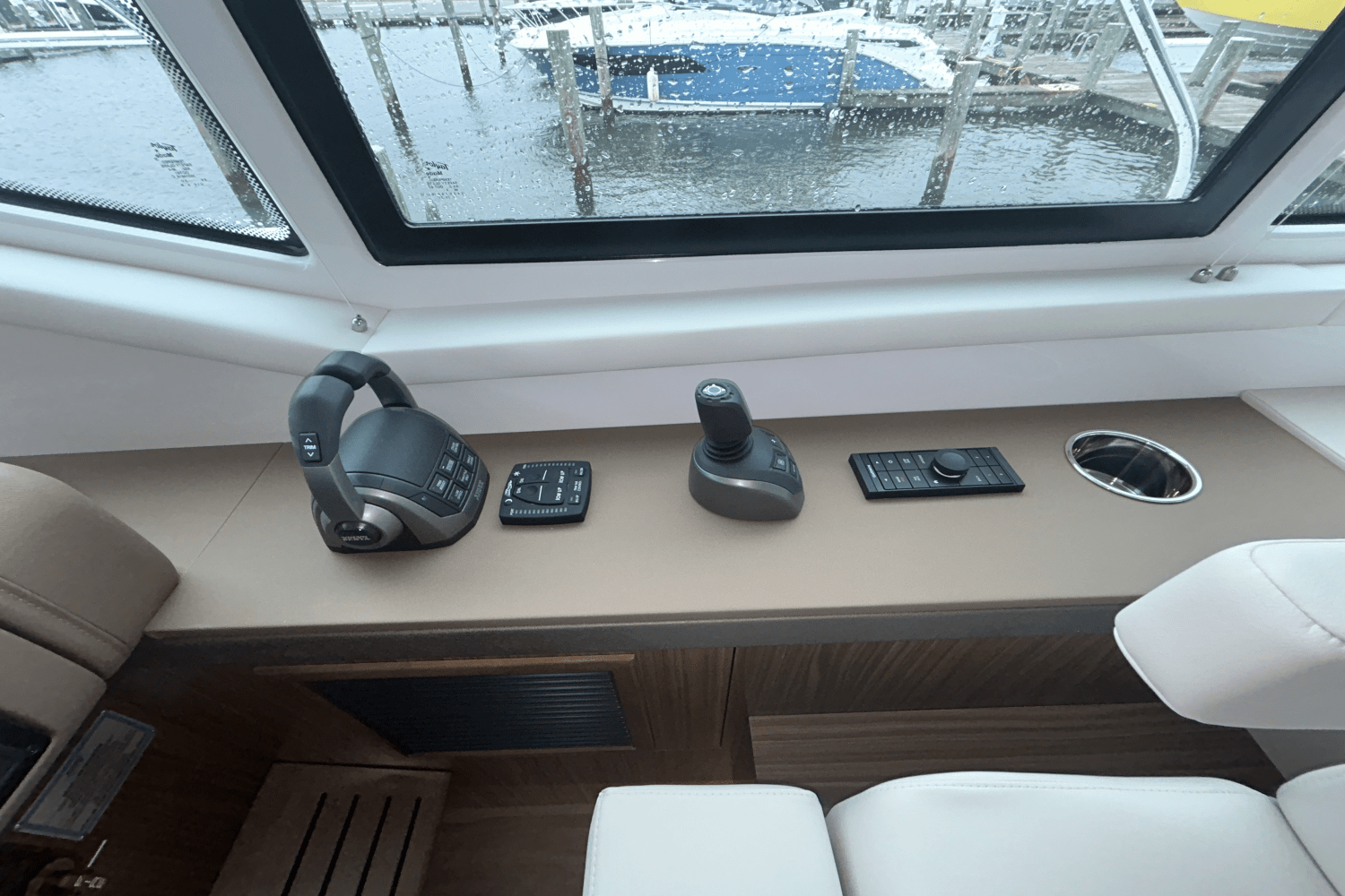 2025 Cruisers Yachts 42 Cantius Image Thumbnail #25