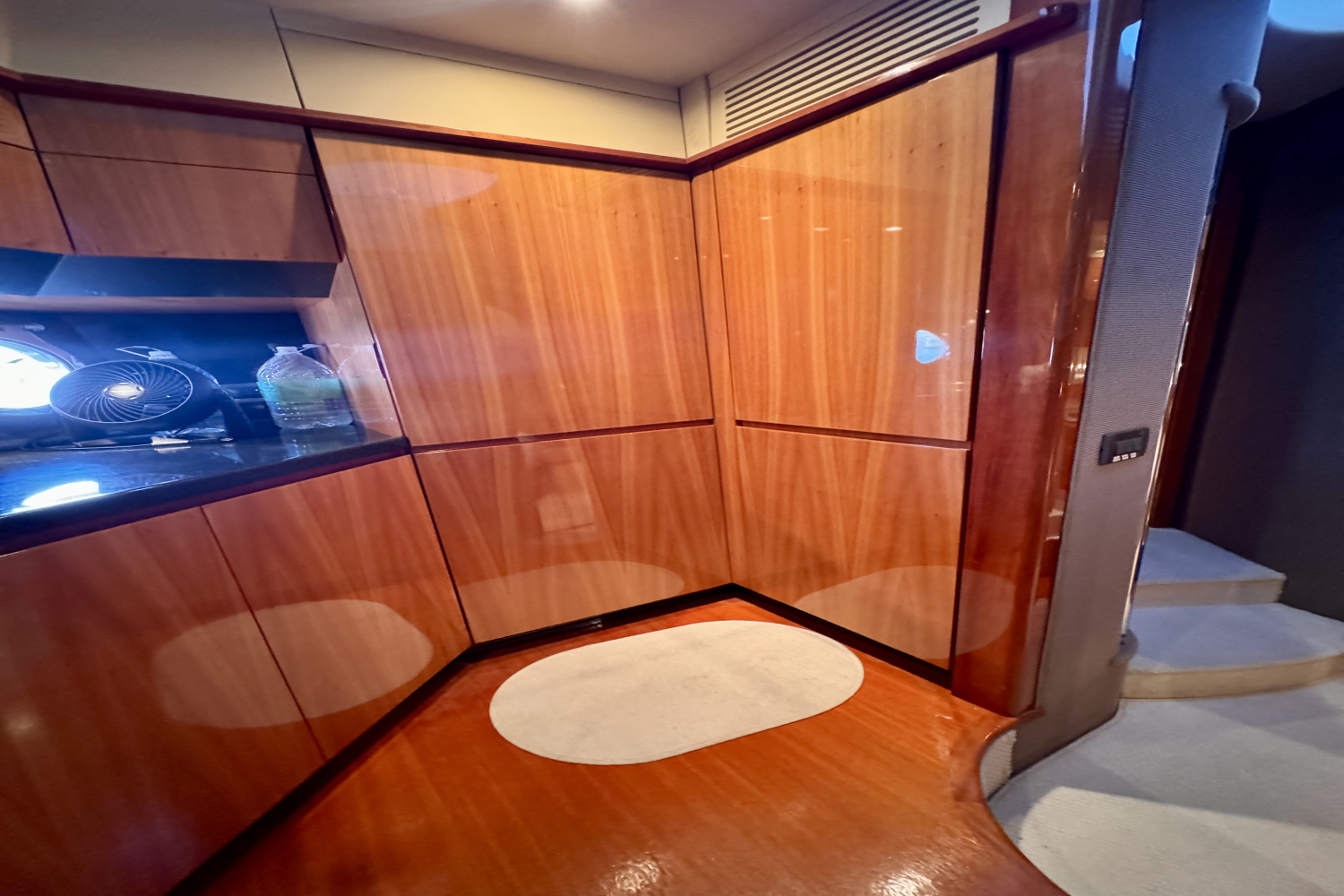 2007 Azimut 50 FLYBRIDGE Image Thumbnail #37