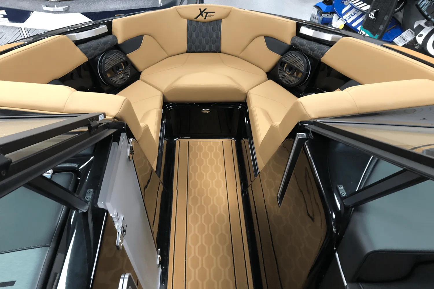 2025 Mastercraft XT22 T Image Thumbnail #24