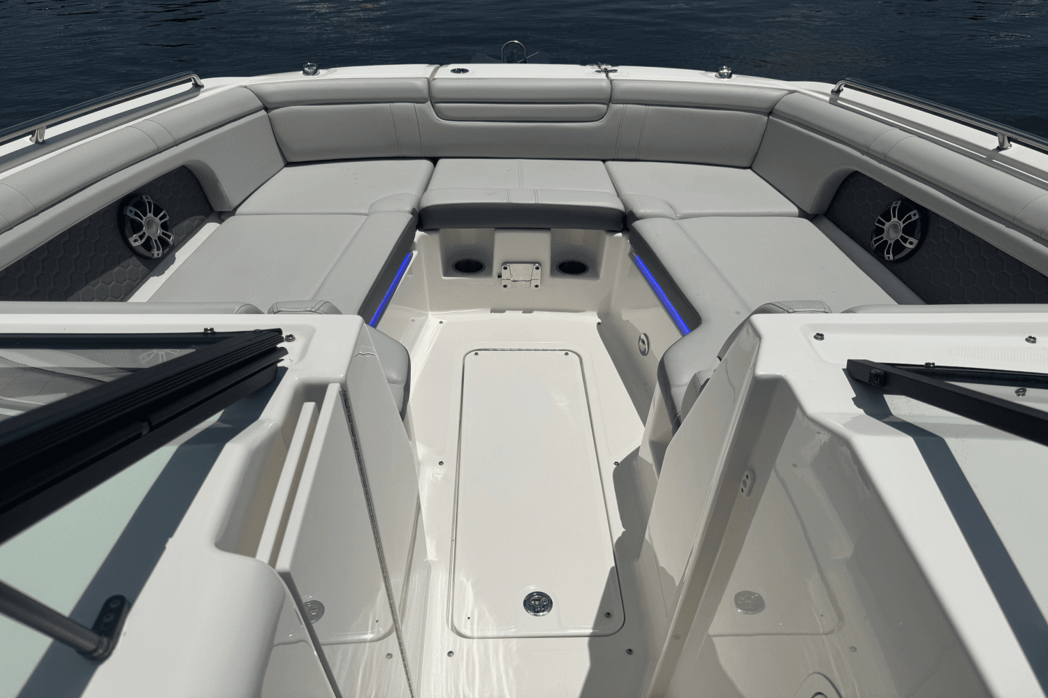 2020 Sea Ray SDX 290 Outboard Image Thumbnail #18