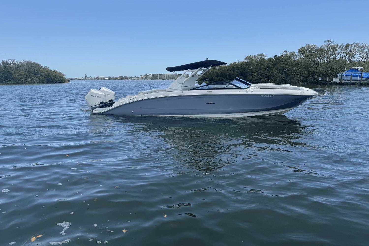 2020 Sea Ray SDX 290 Outboard Image Thumbnail #12