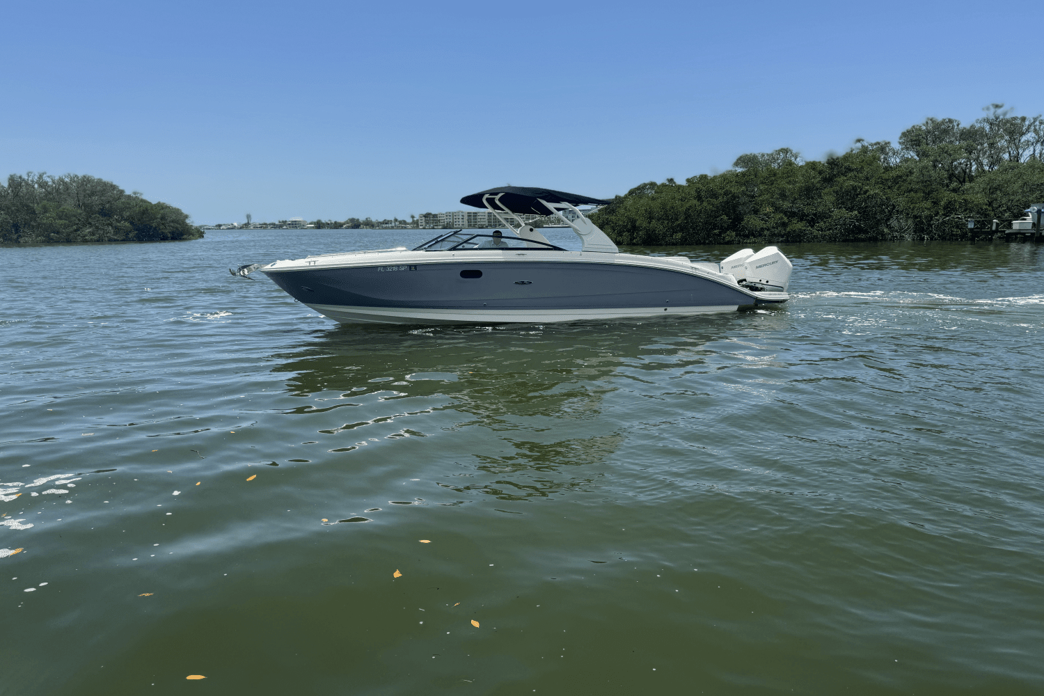2020 Sea Ray SDX 290 Outboard Image Thumbnail #5