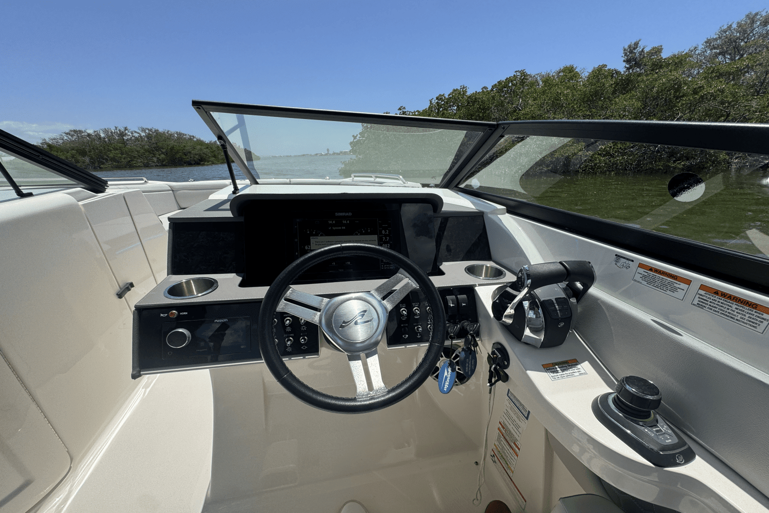 2020 Sea Ray SDX 290 Outboard Image Thumbnail #25