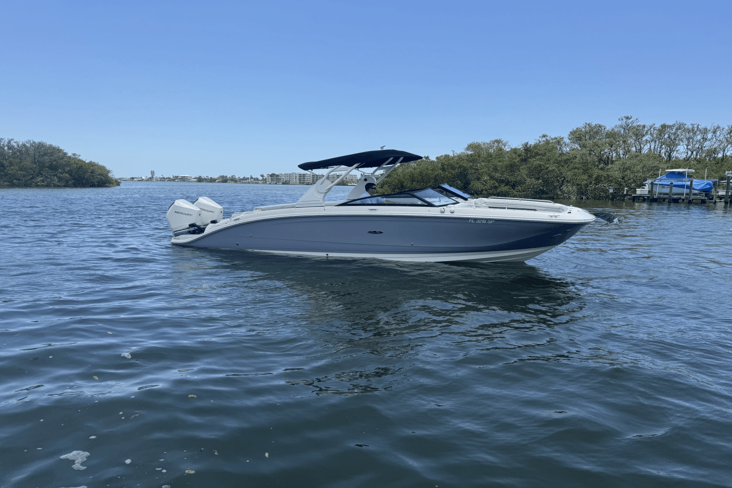 2020 Sea Ray SDX 290 Outboard Image Thumbnail #11