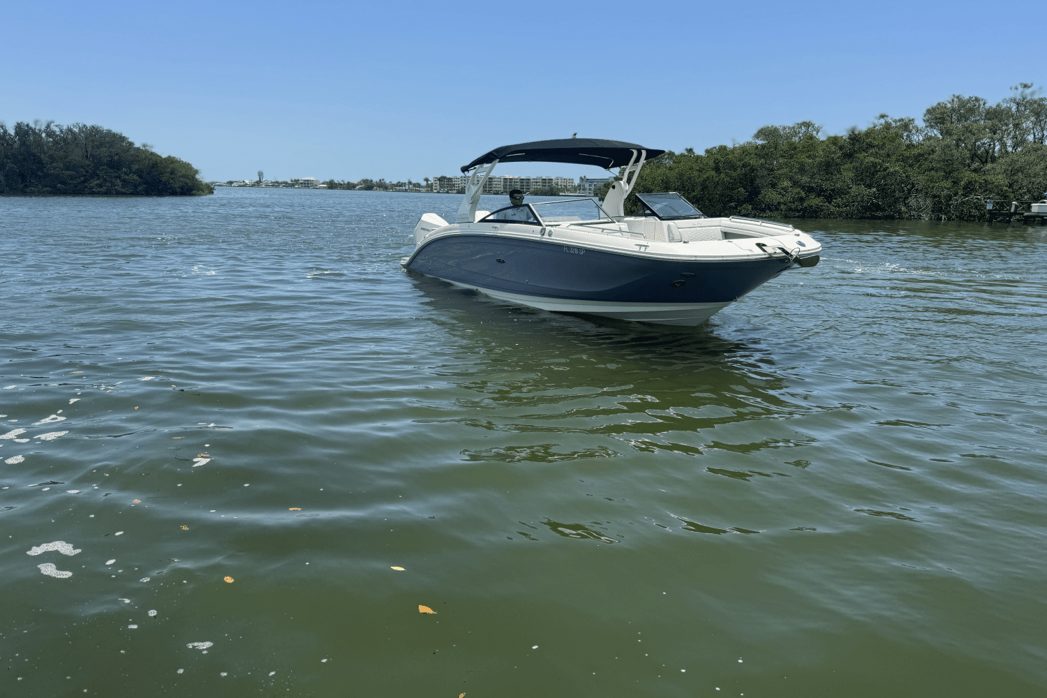 2020 Sea Ray SDX 290 Outboard Image Thumbnail #10