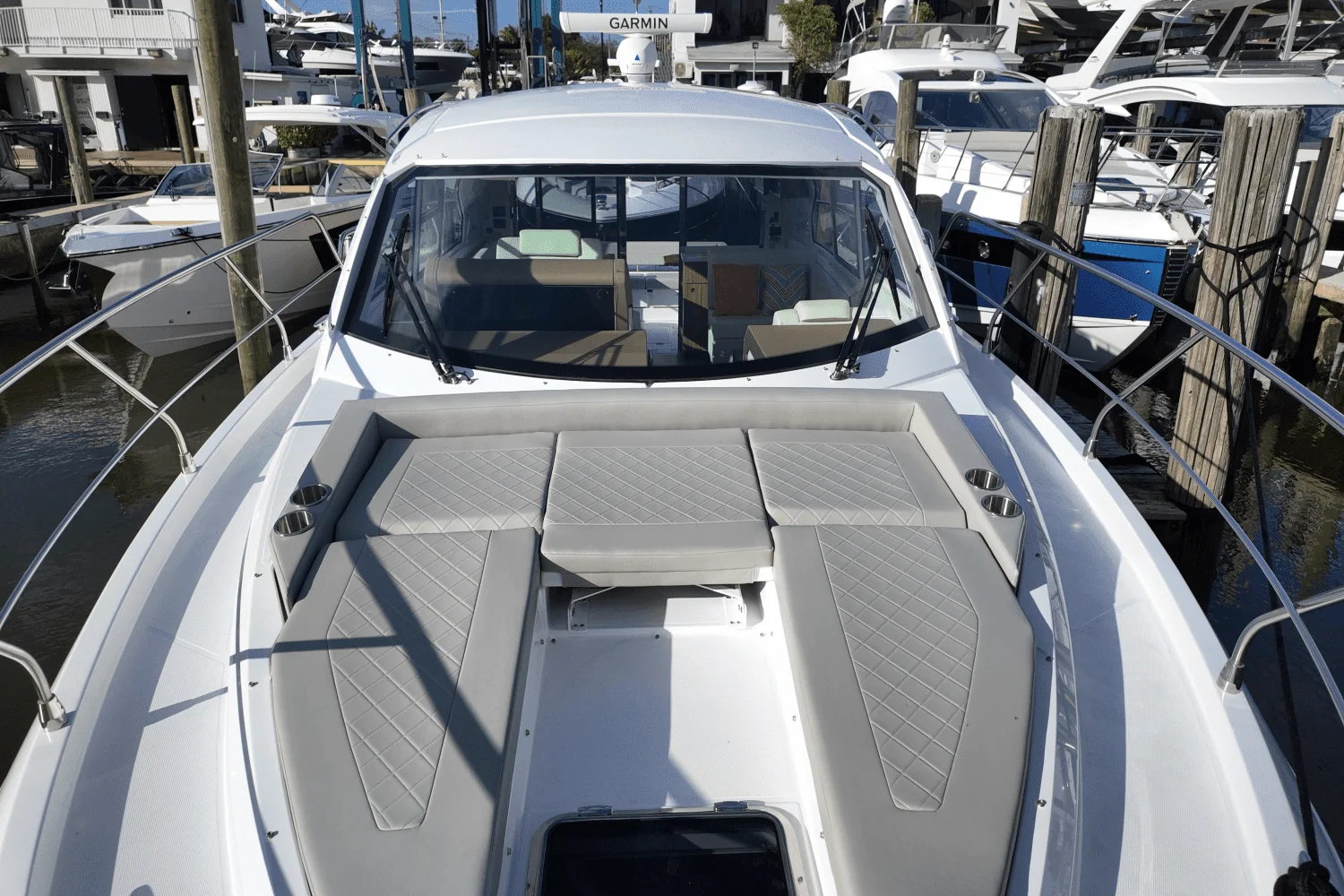 2025 Cruisers Yachts 42 Cantius Image Thumbnail #9