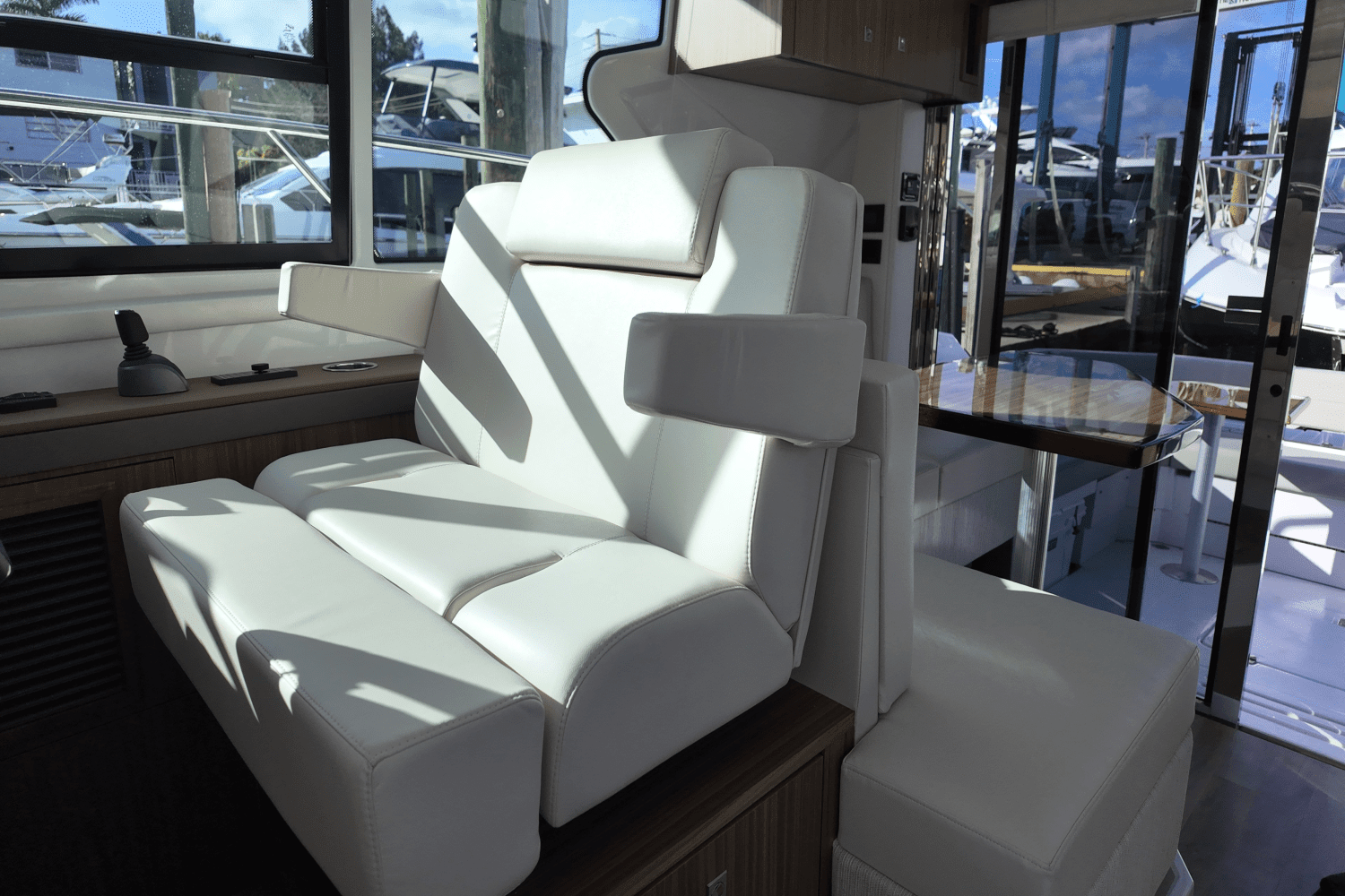 2025 Cruisers Yachts 42 Cantius Image Thumbnail #32