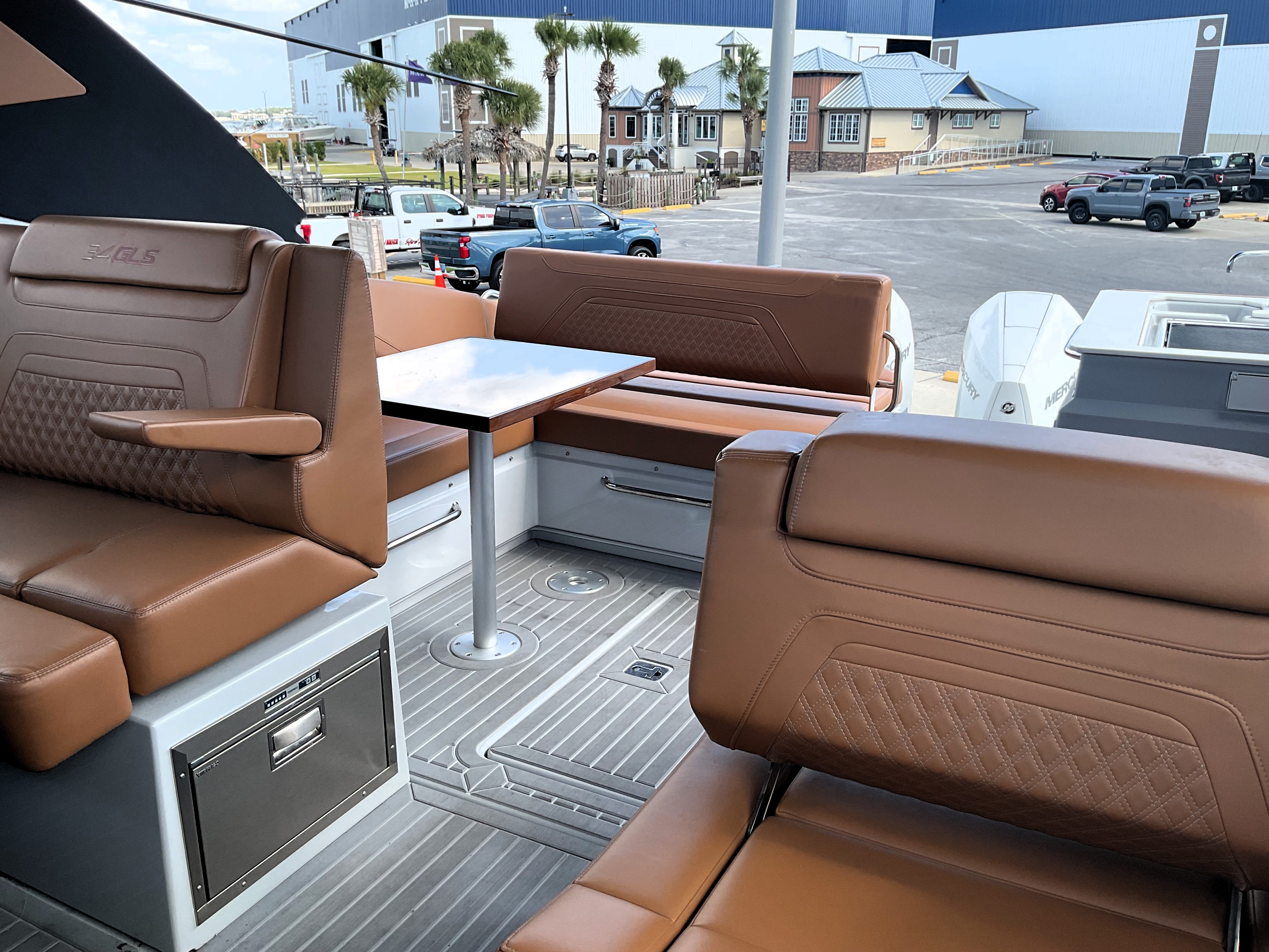 2025 Cruisers Yachts 34 GLS Outboard Image Thumbnail #32