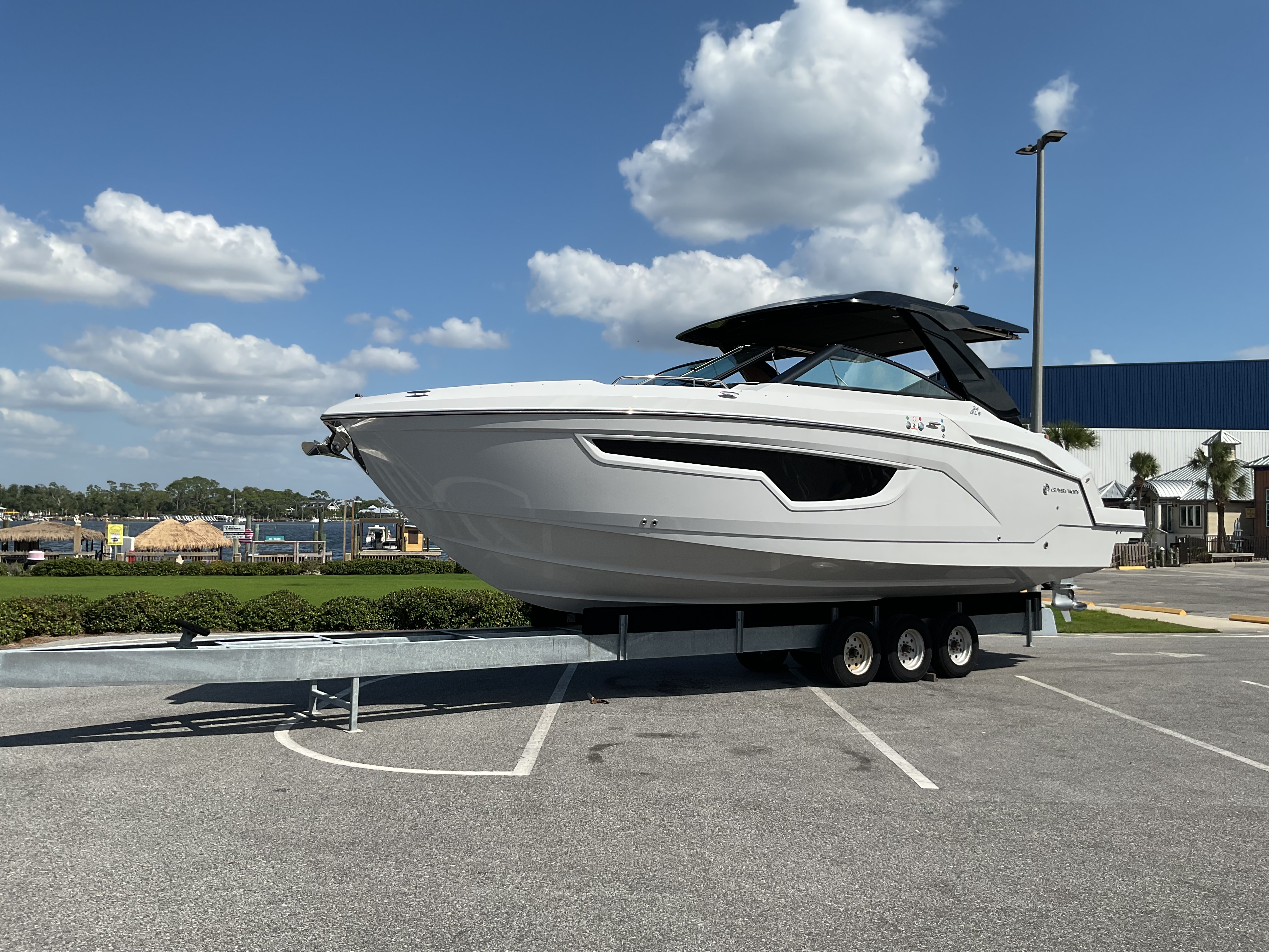 2025 Cruisers Yachts 34 GLS Outboard Image Thumbnail #55