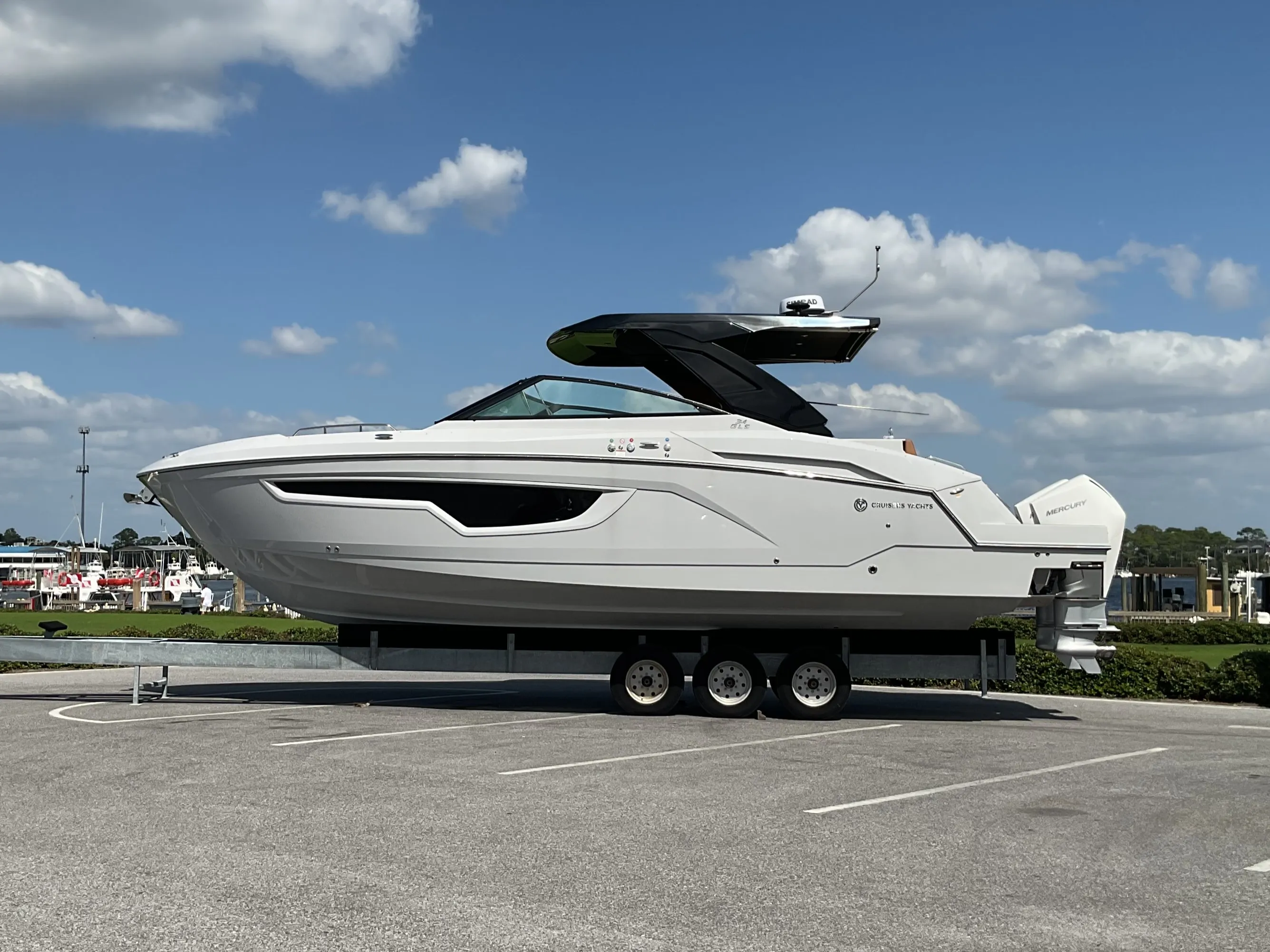 2025 Cruisers Yachts 34 GLS Outboard Image Thumbnail #0