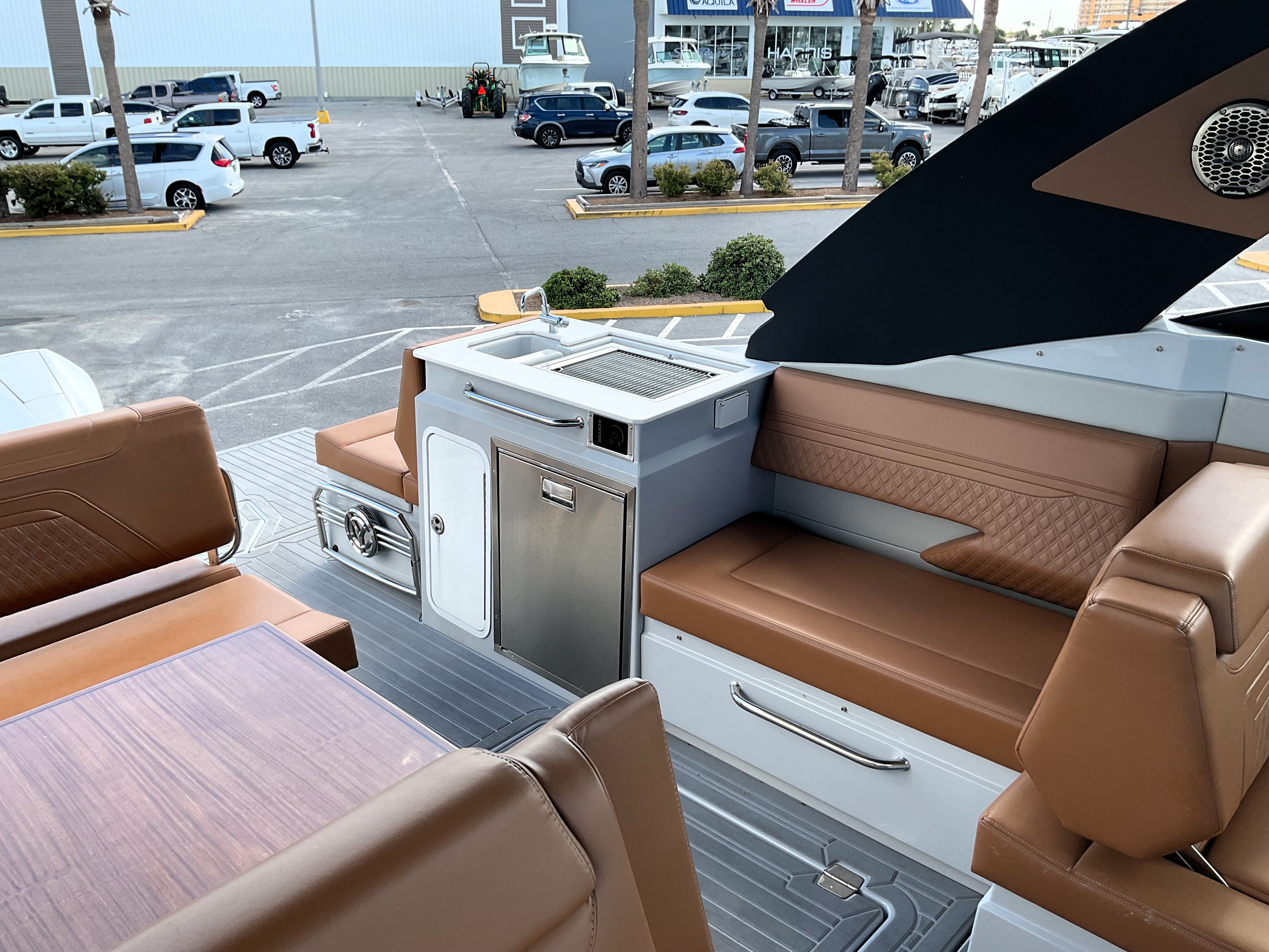 2025 Cruisers Yachts 34 GLS Outboard Image Thumbnail #35