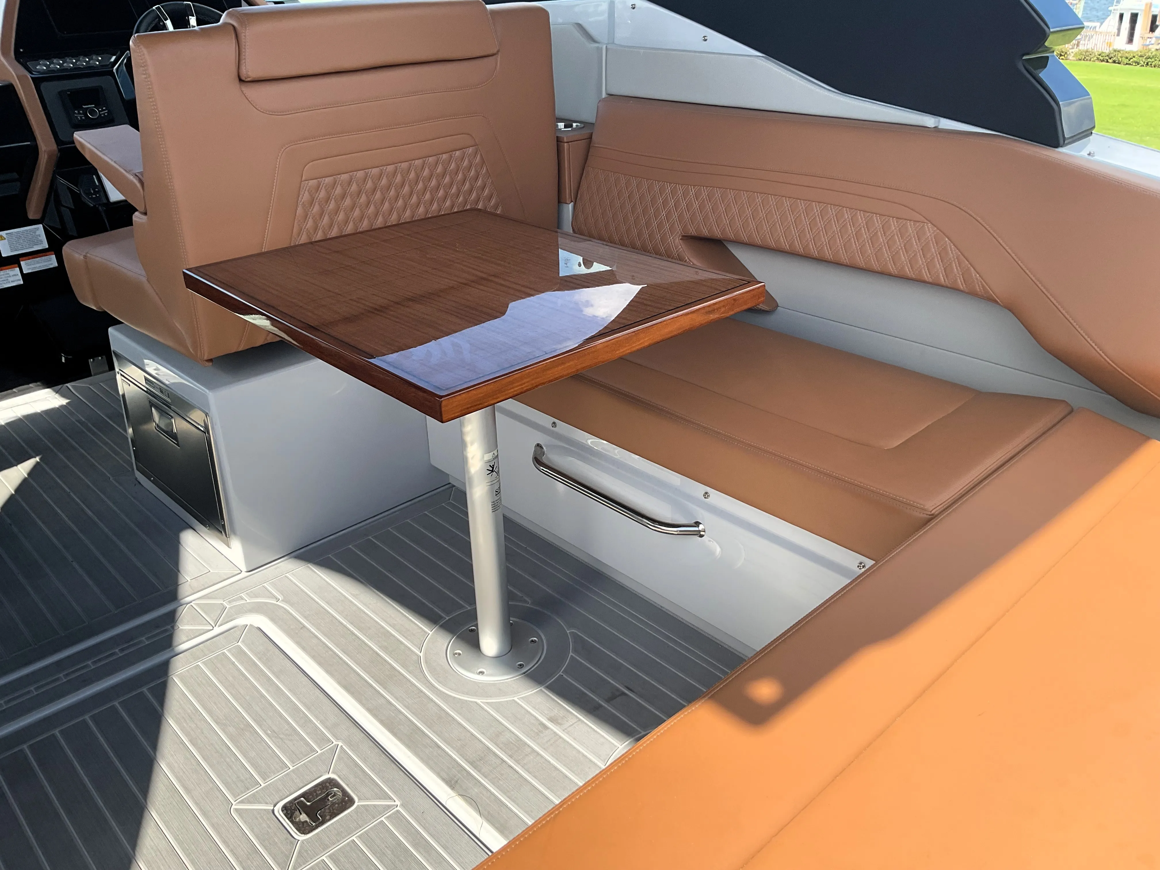 2025 Cruisers Yachts 34 GLS Outboard Image Thumbnail #42