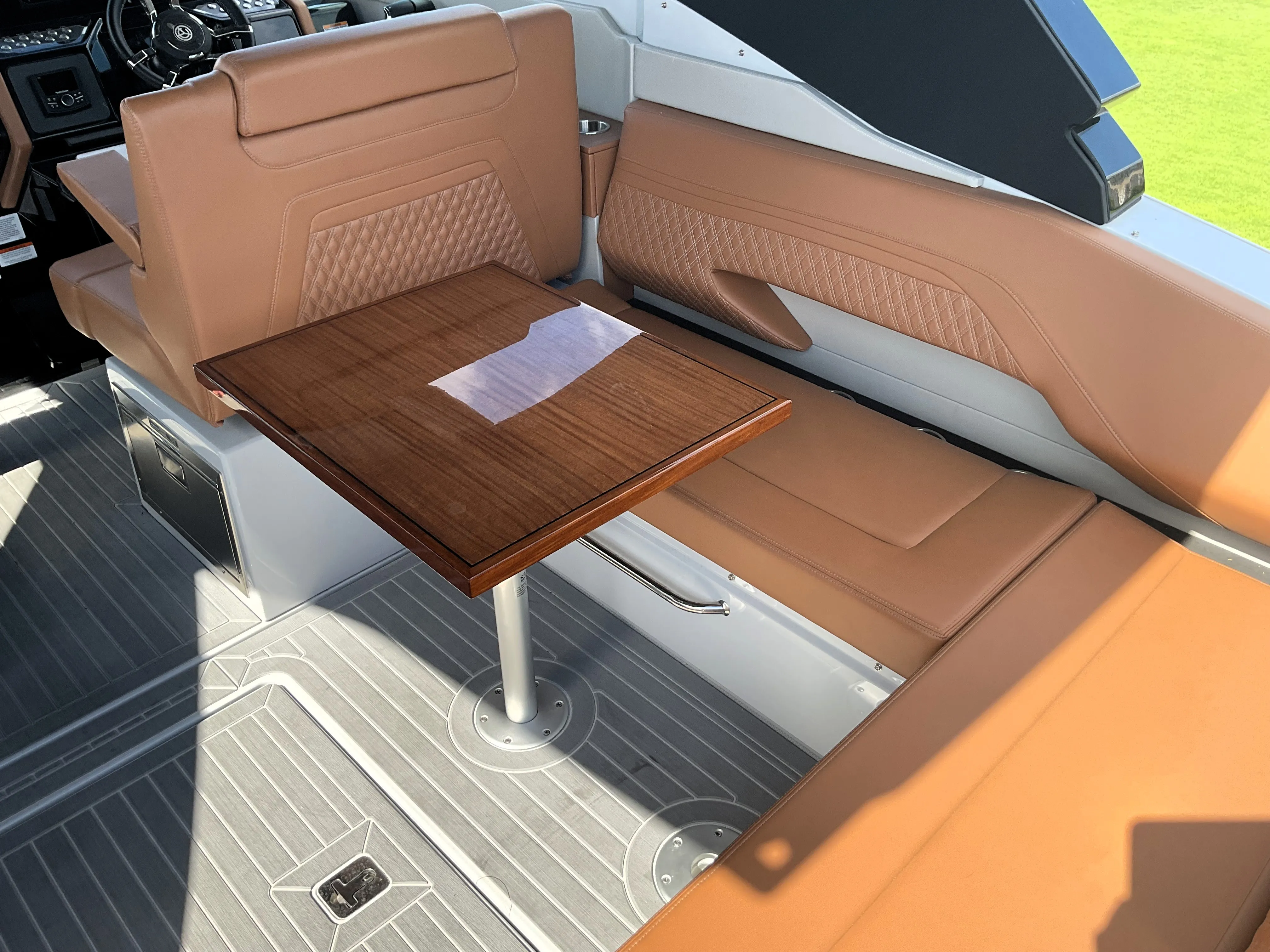 2025 Cruisers Yachts 34 GLS Outboard Image Thumbnail #41
