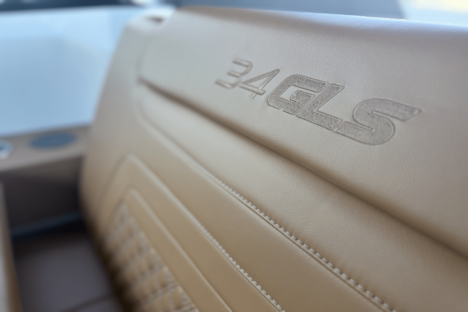 2025 Cruisers Yachts 34 GLS Outboard Image Thumbnail #9