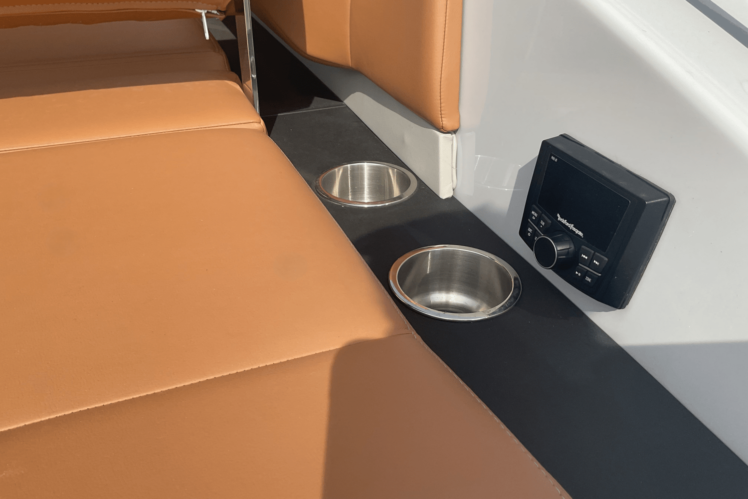 2025 Cruisers Yachts 34 GLS Outboard Image Thumbnail #25
