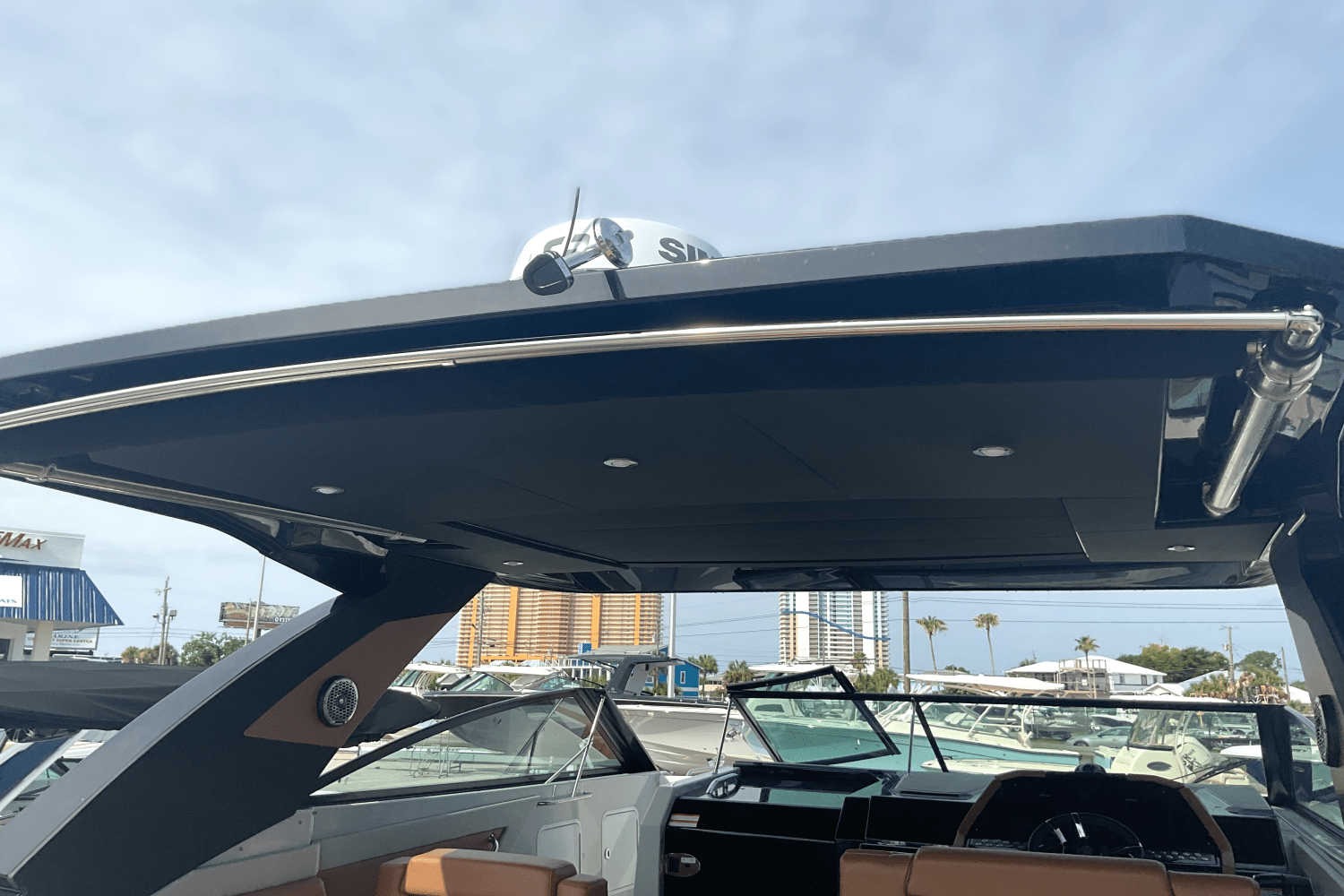 2025 Cruisers Yachts 34 GLS Outboard Image Thumbnail #24