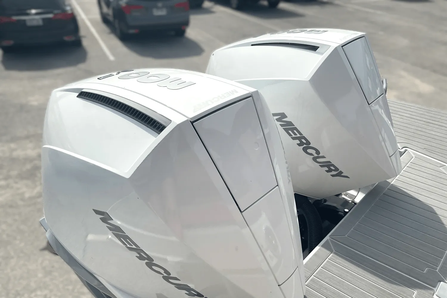 2025 Cruisers Yachts 34 GLS Outboard Image Thumbnail #5