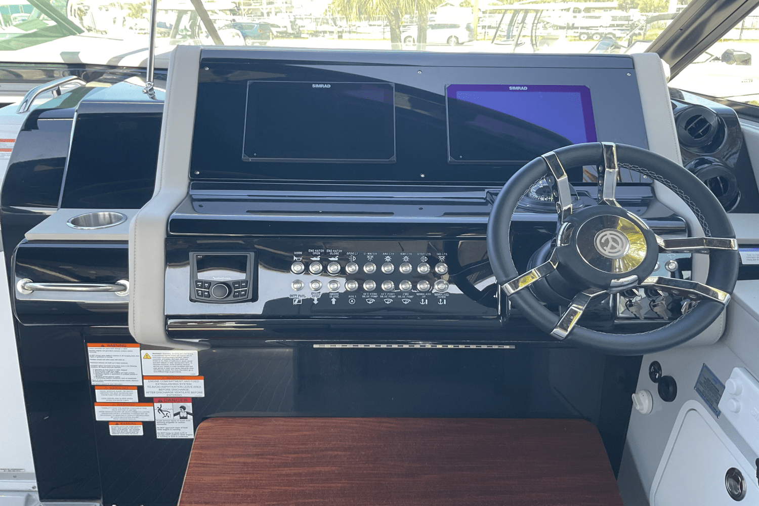 2025 Cruisers Yachts 34 GLS Outboard Image Thumbnail #19