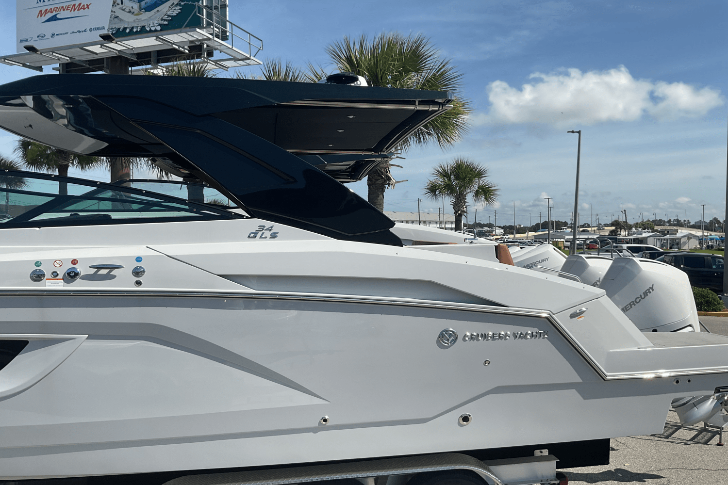 Thumbnail 3 for 2025 Cruisers Yachts 34 GLS Outboard