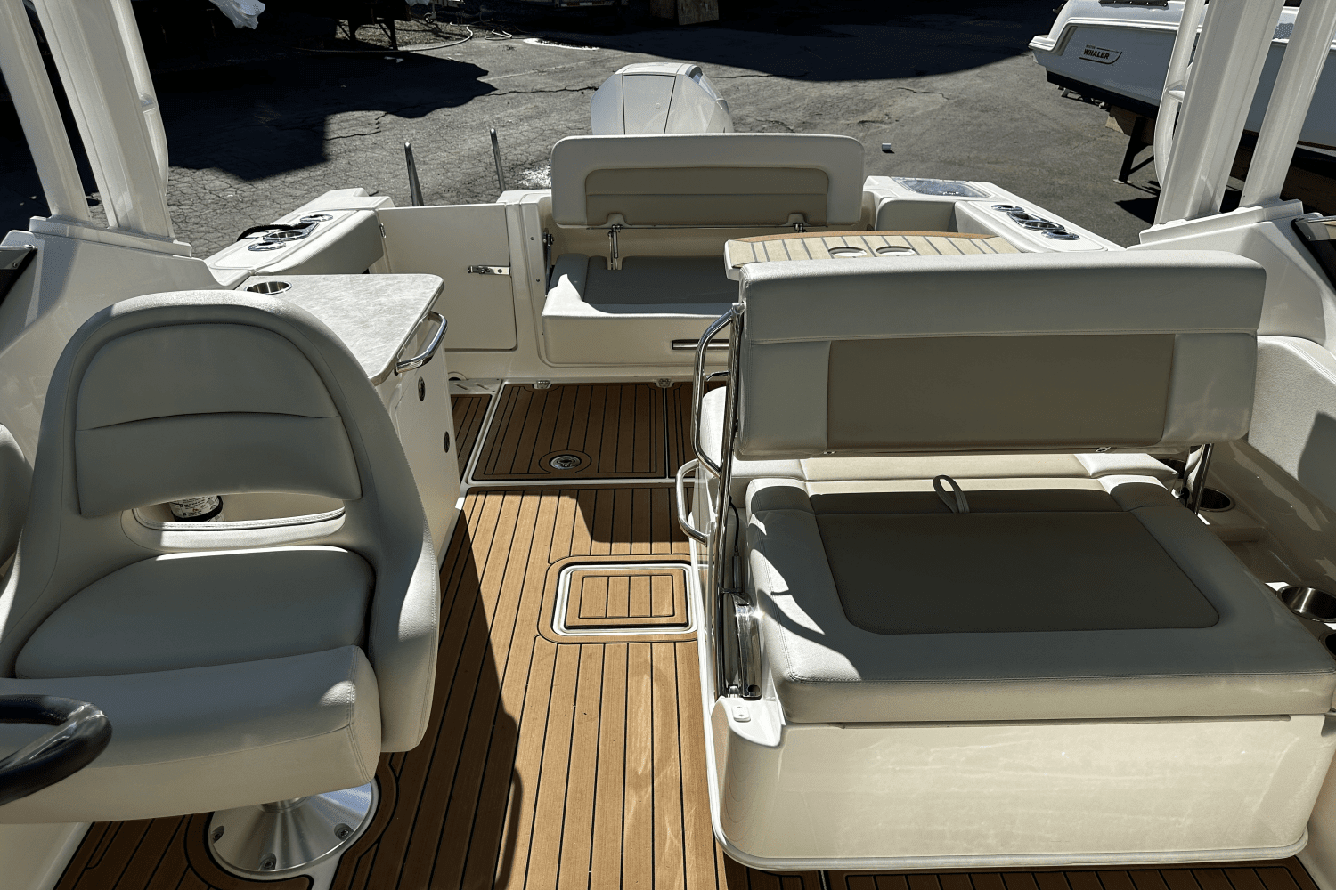 2022 Boston Whaler 240 VANTAGE Image Thumbnail #16