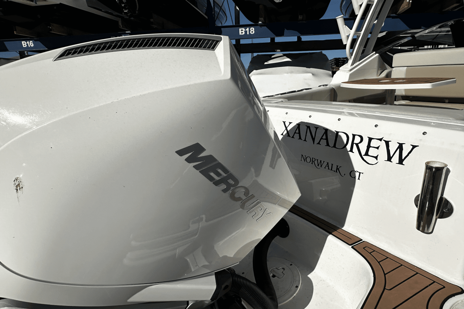2022 Boston Whaler 240 VANTAGE Image Thumbnail #6