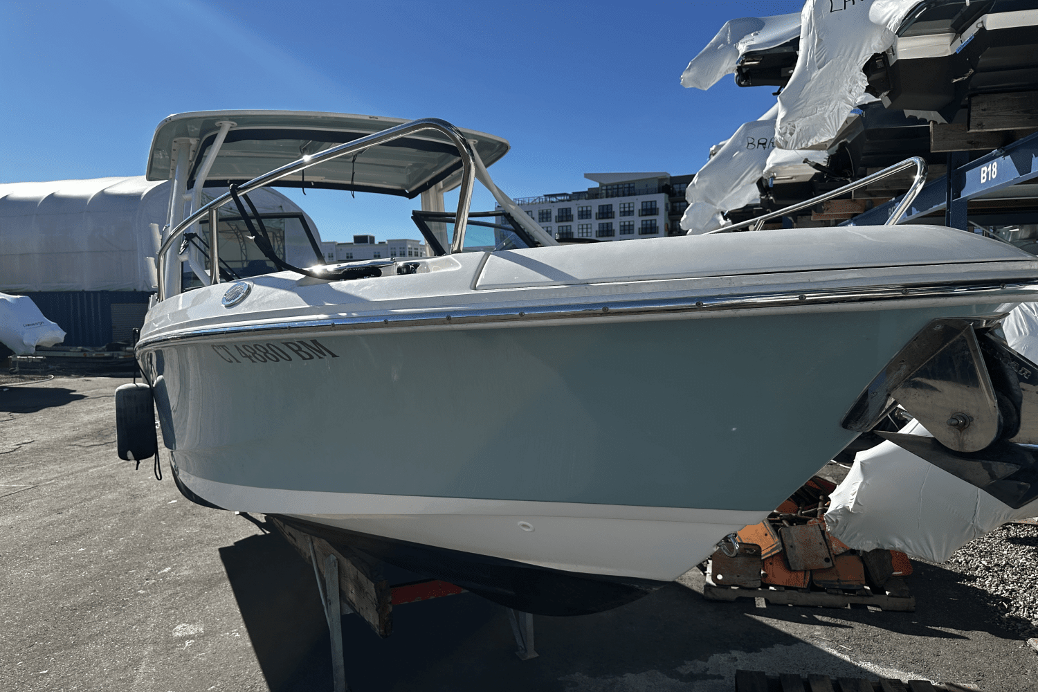 2022 Boston Whaler 240 VANTAGE Image Thumbnail #3