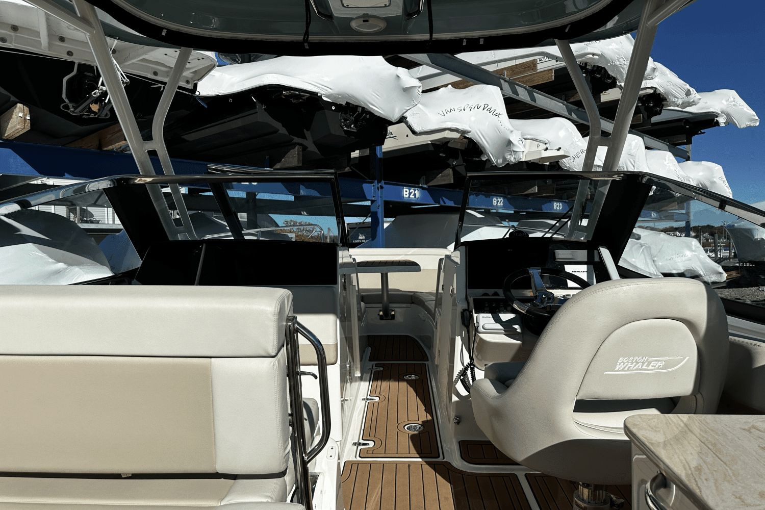 2022 Boston Whaler 240 VANTAGE Image Thumbnail #22
