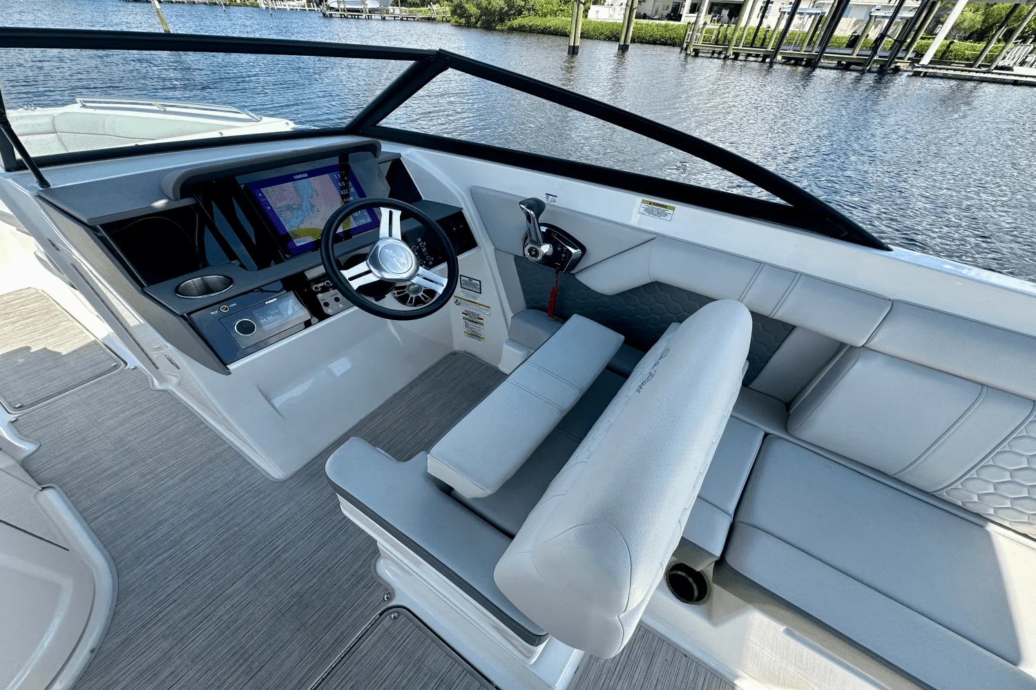 2024 Sea Ray 270 SDX-OB Image Thumbnail #20