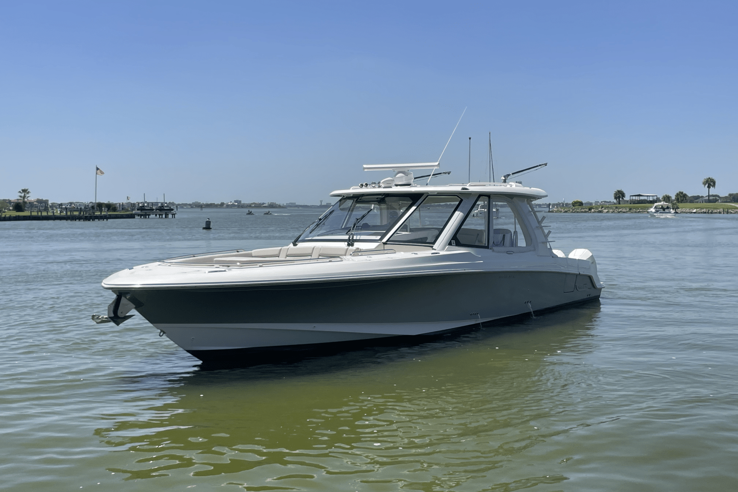 2022 Boston Whaler 380EX REALM Image Thumbnail #0