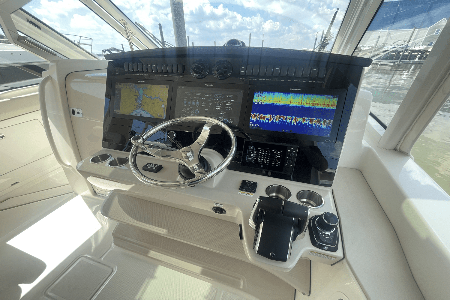 2022 Boston Whaler 380EX REALM Image Thumbnail #21