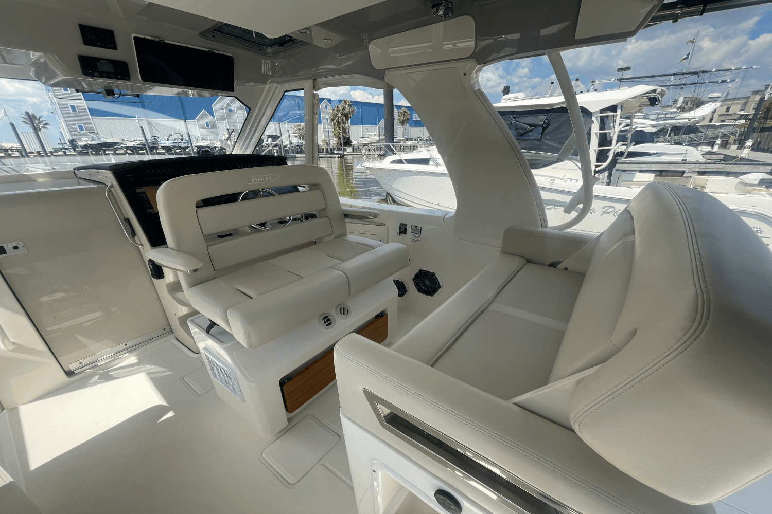 2022 Boston Whaler 380 REALM Image Thumbnail #27