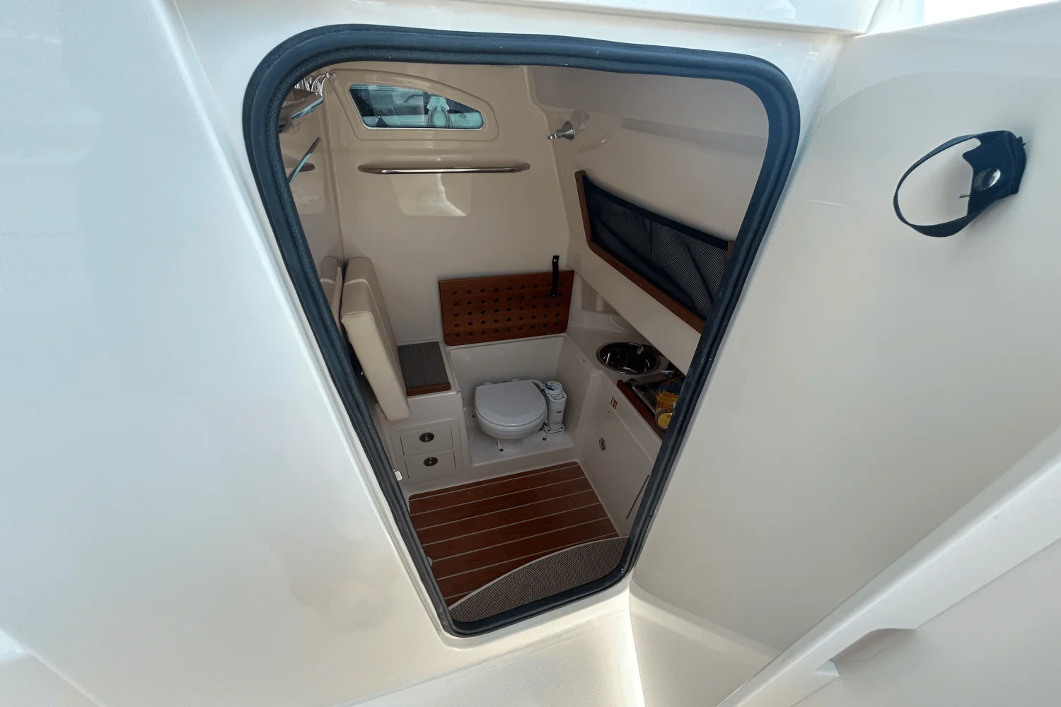 2026 Grady-White Canyon 306 Image Thumbnail #20